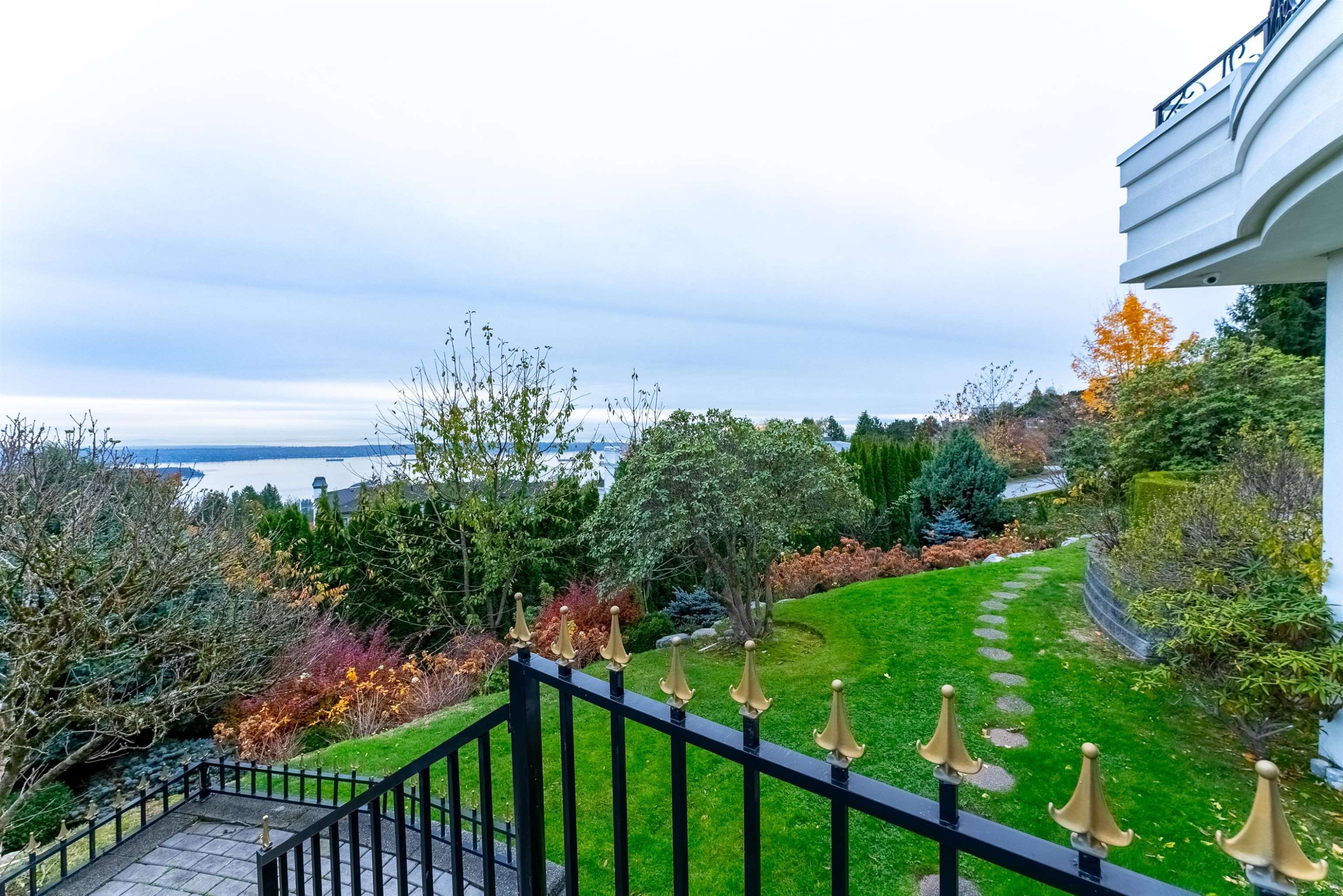 1409 Chartwell Drive, West Vancouver, BC