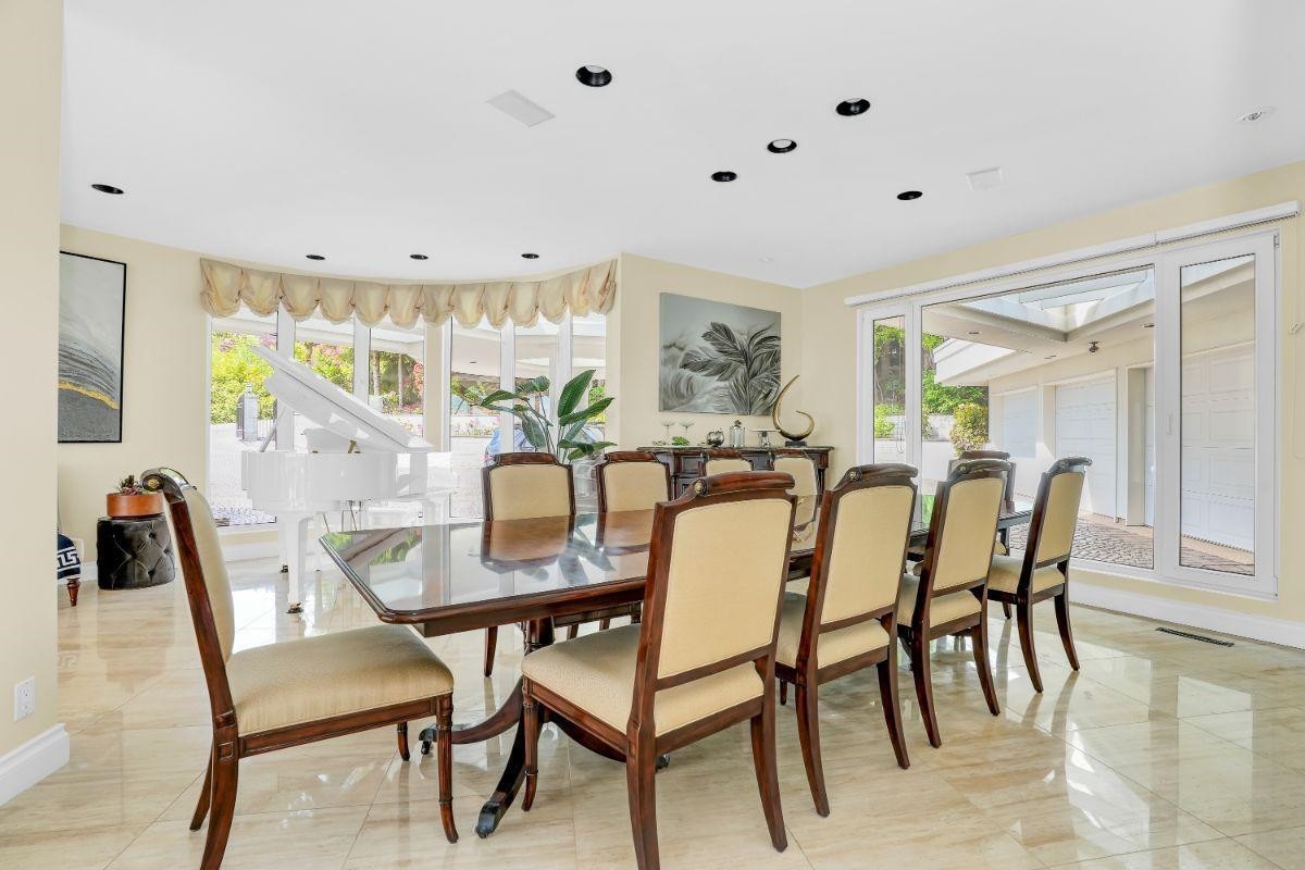 1409 Chartwell Drive, West Vancouver, BC