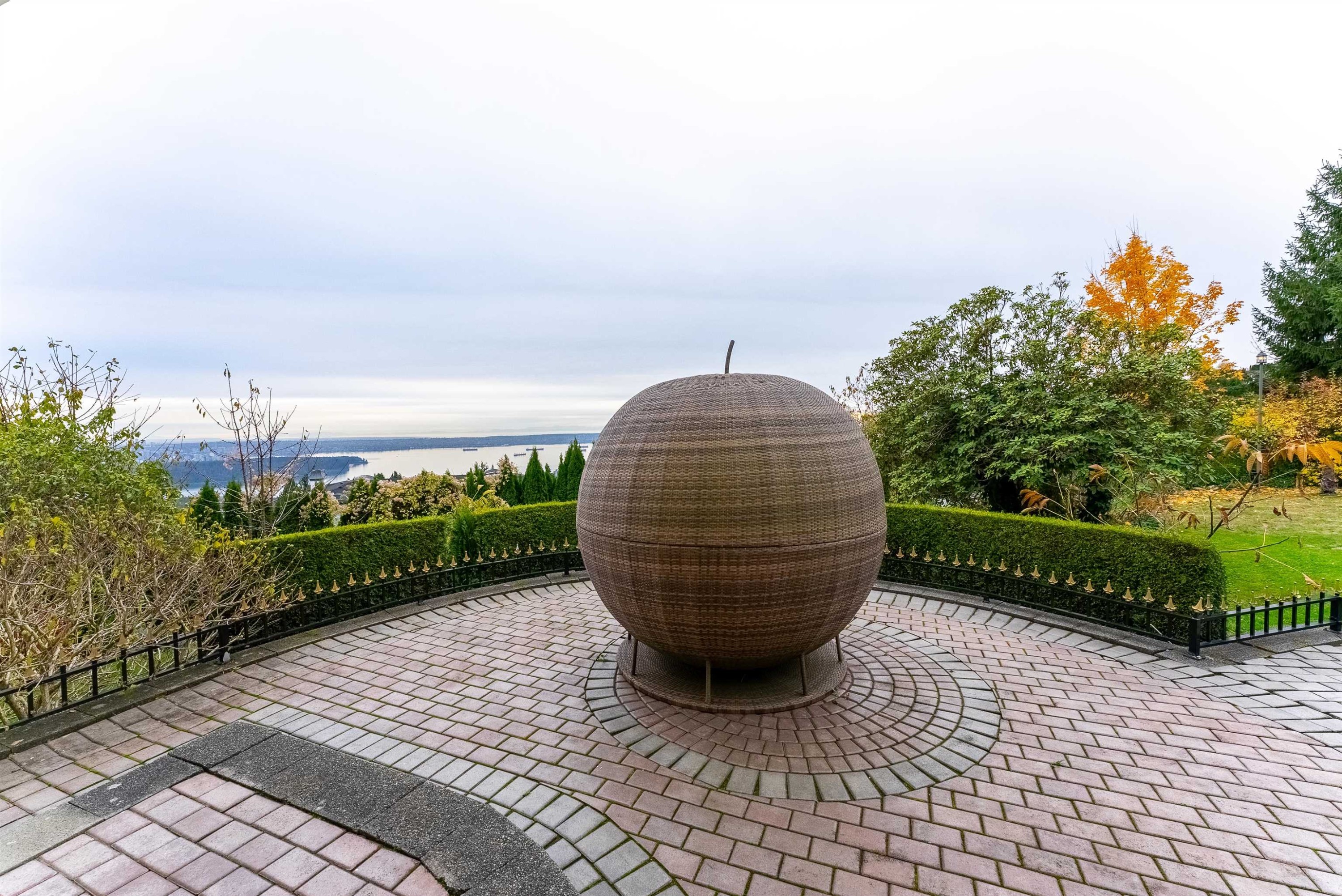1409 Chartwell Drive, West Vancouver, BC