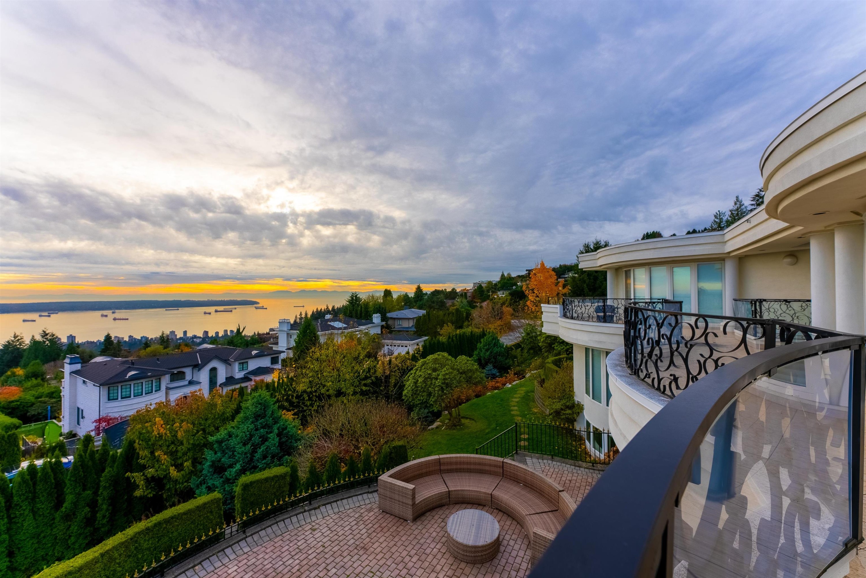 1409 Chartwell Drive, West Vancouver, BC