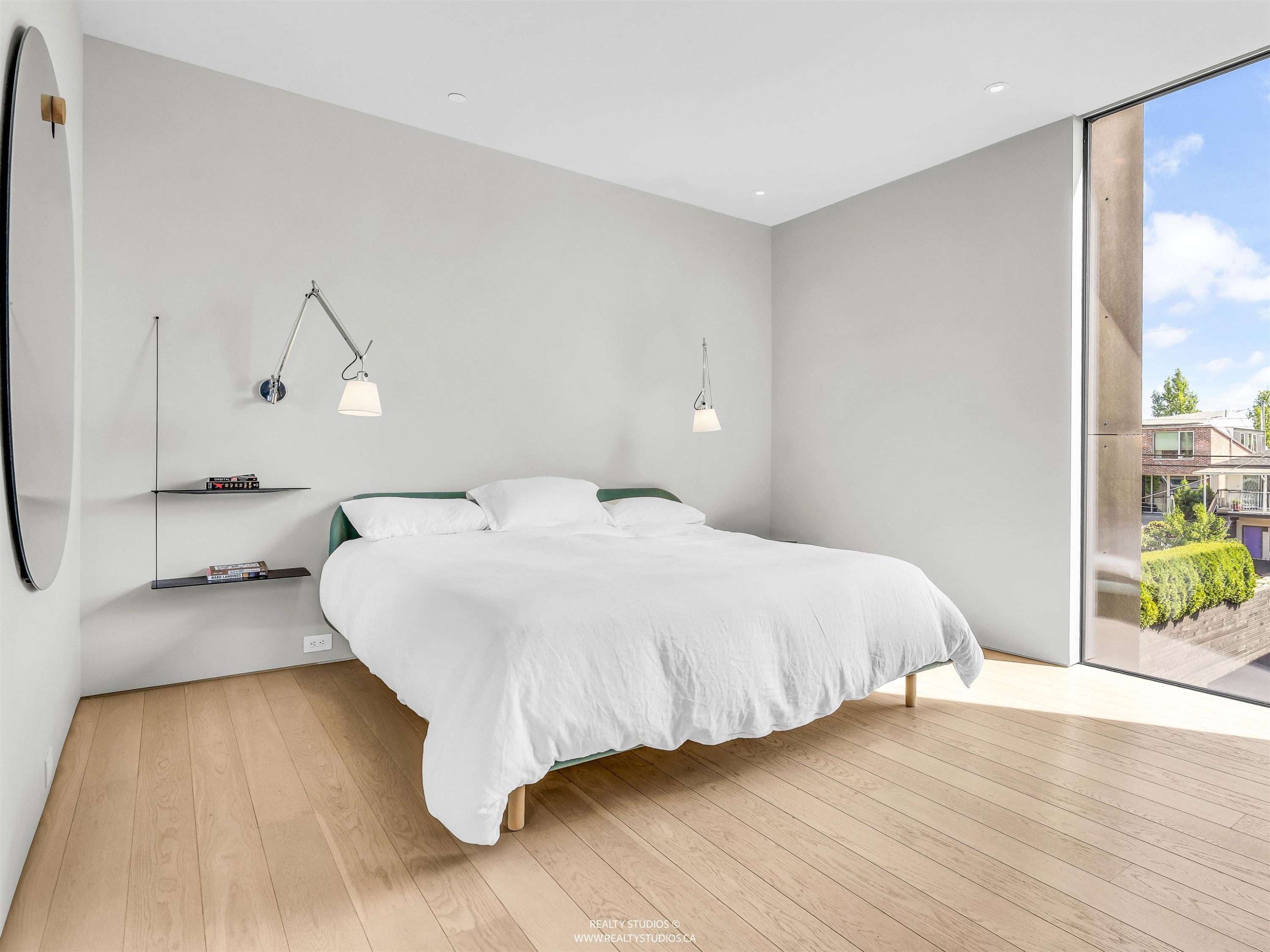 366 22Nd Avenue W, Vancouver, BC