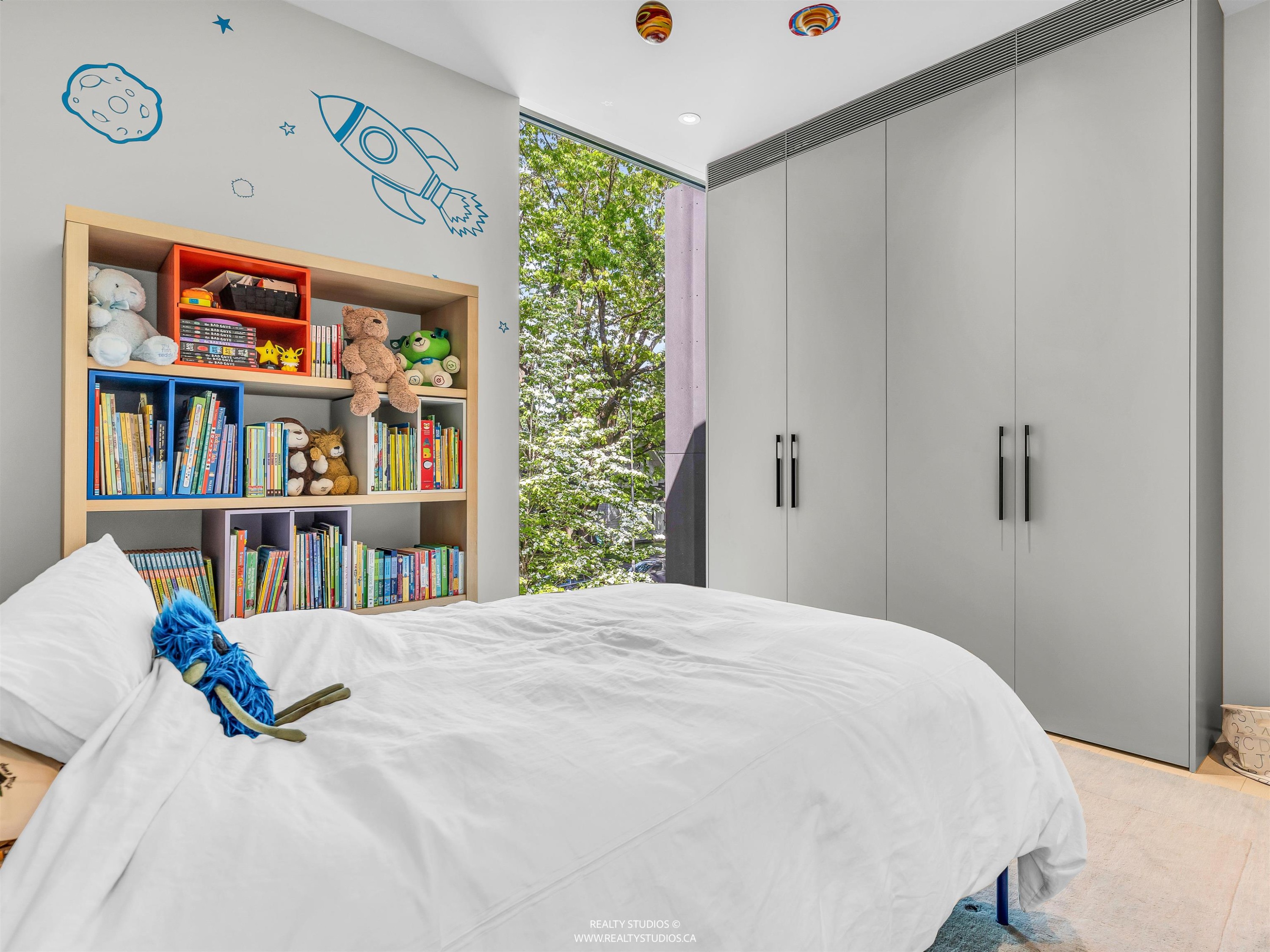 366 22Nd Avenue W, Vancouver, BC