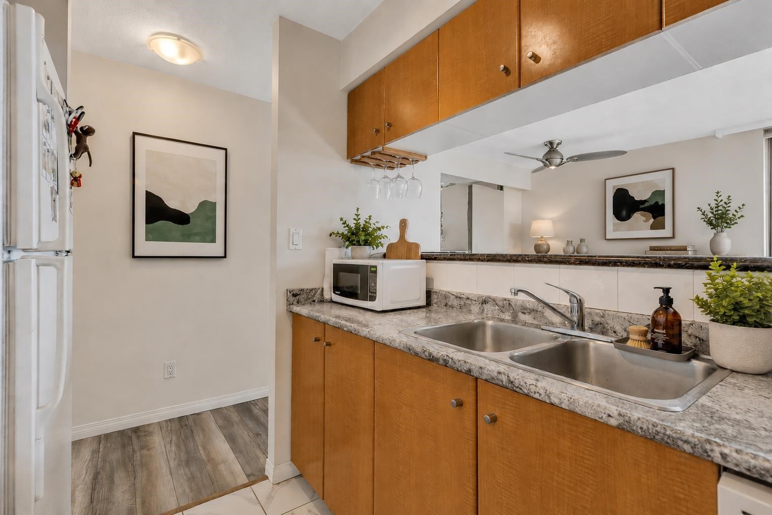 1405-822 Homer Street, Vancouver, BC