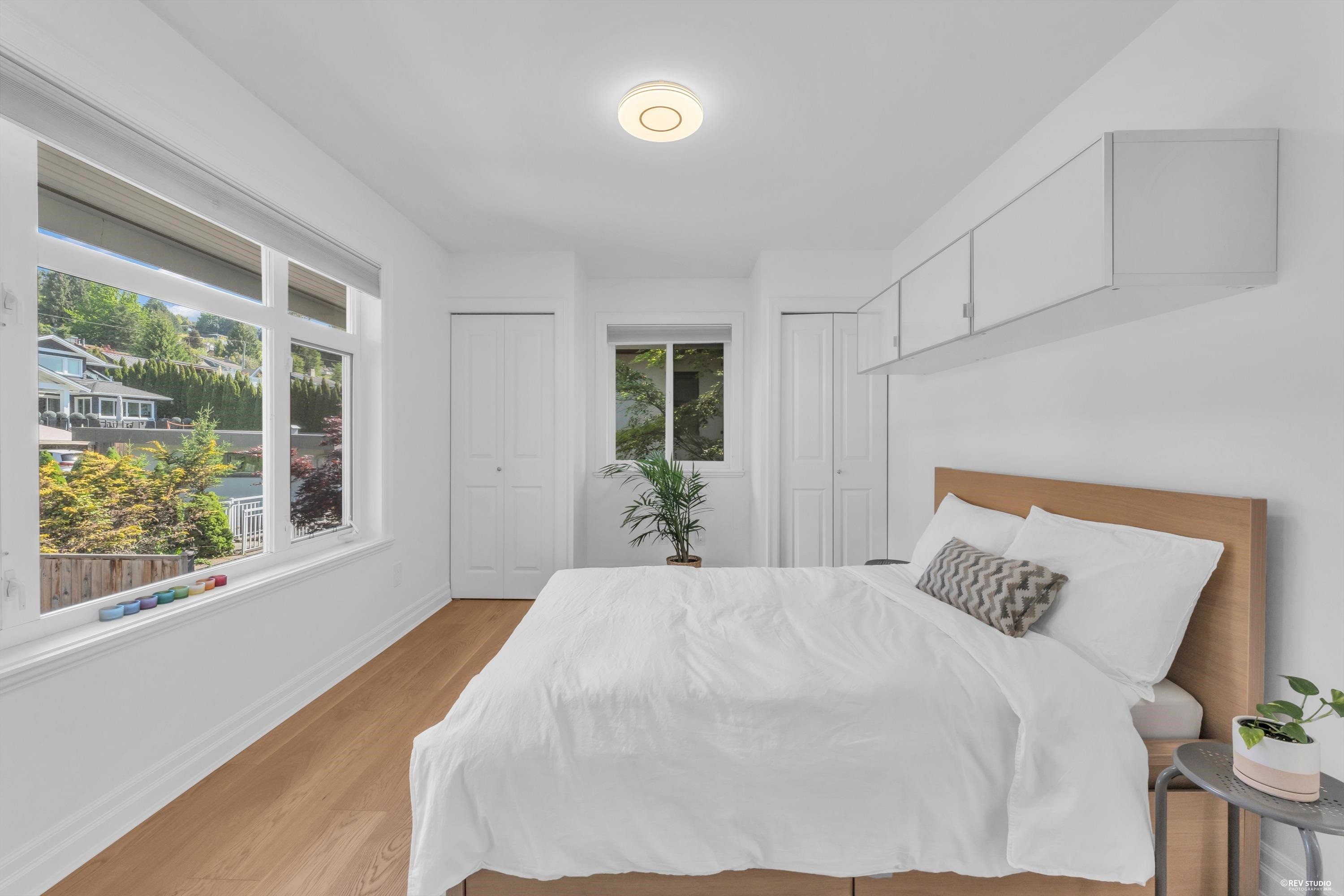 2459 Mathers Avenue, West Vancouver, BC