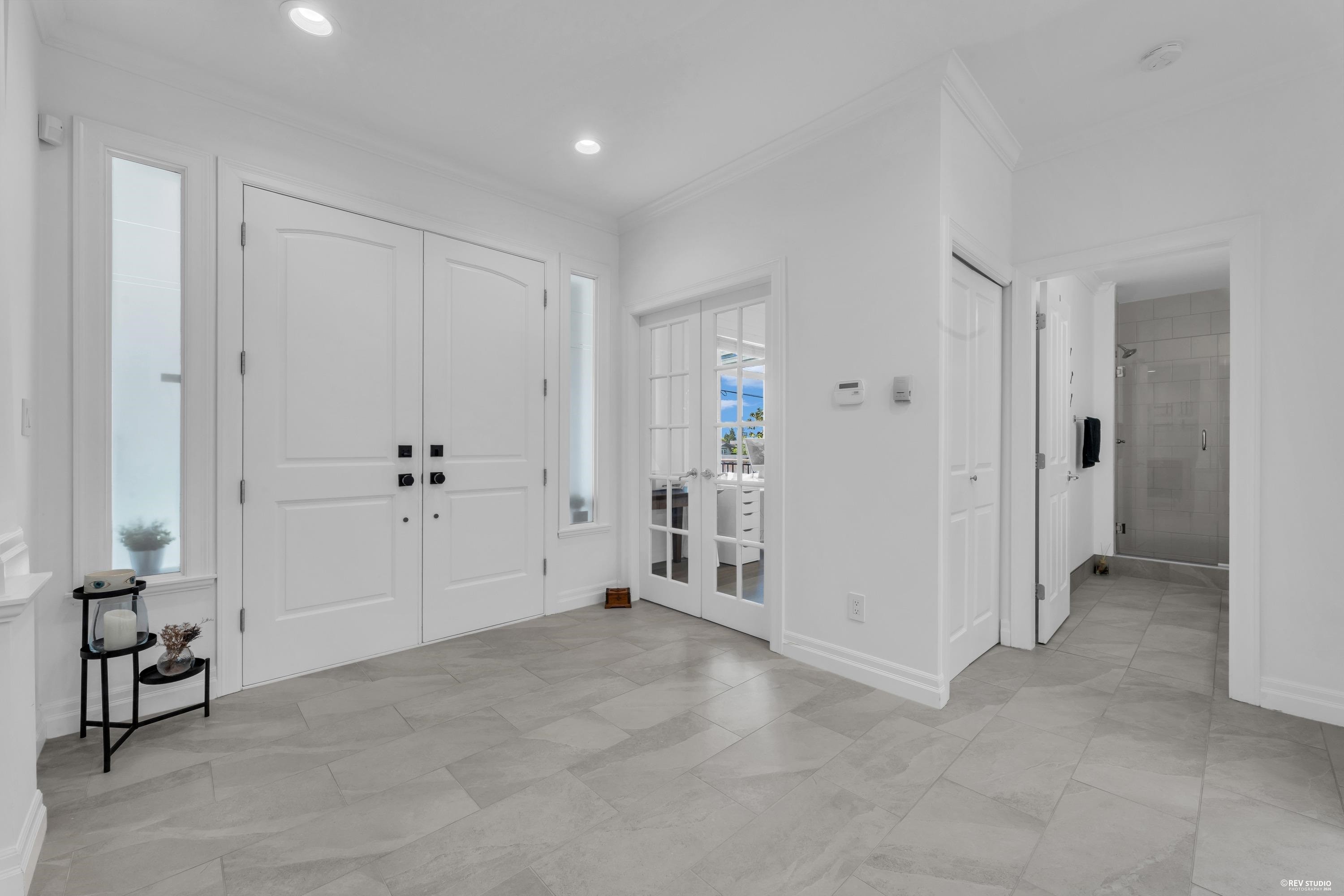 2459 Mathers Avenue, West Vancouver, BC