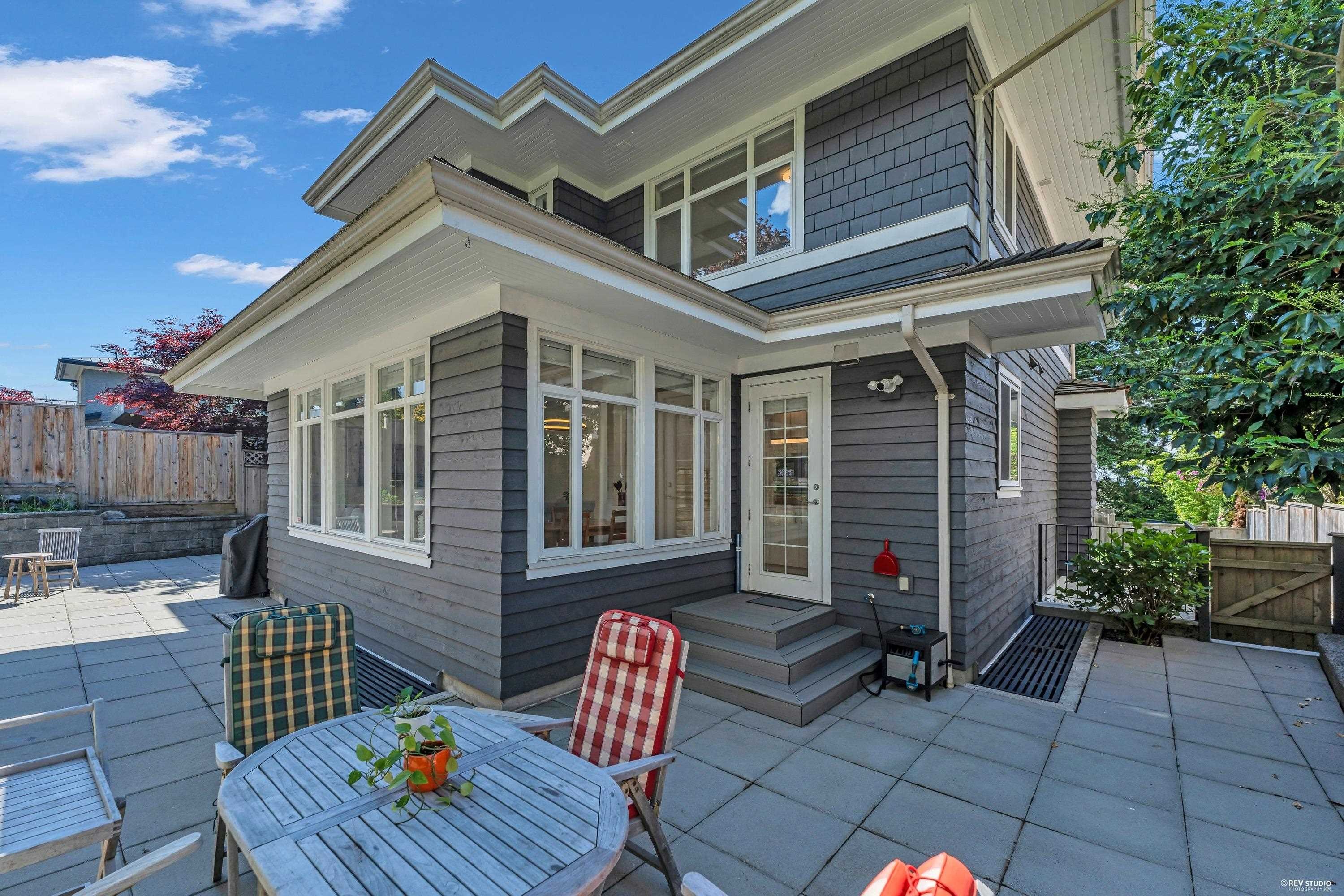 2459 Mathers Avenue, West Vancouver, BC