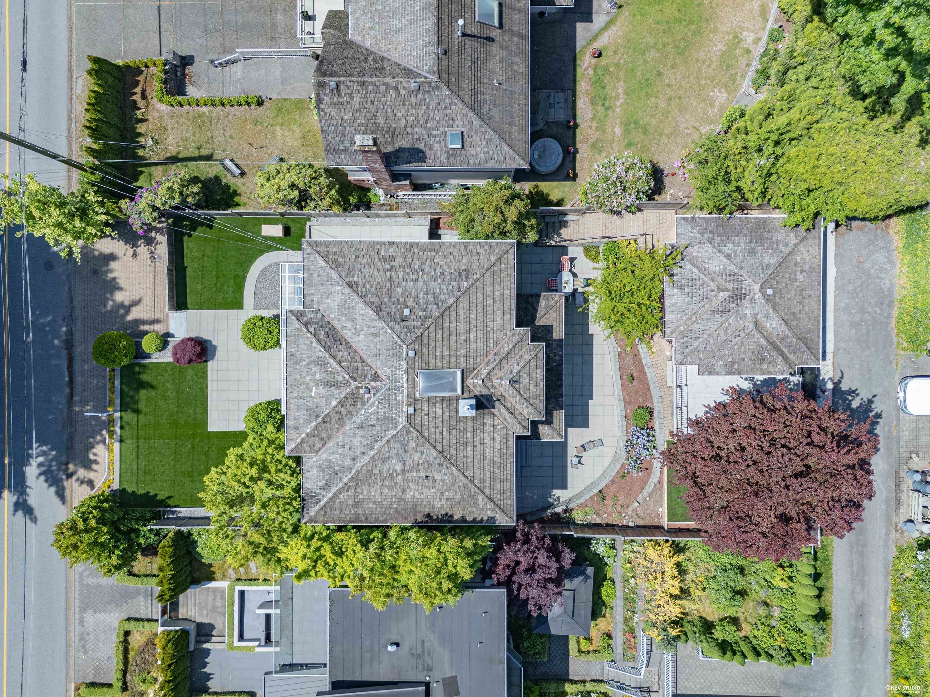2459 Mathers Avenue, West Vancouver, BC