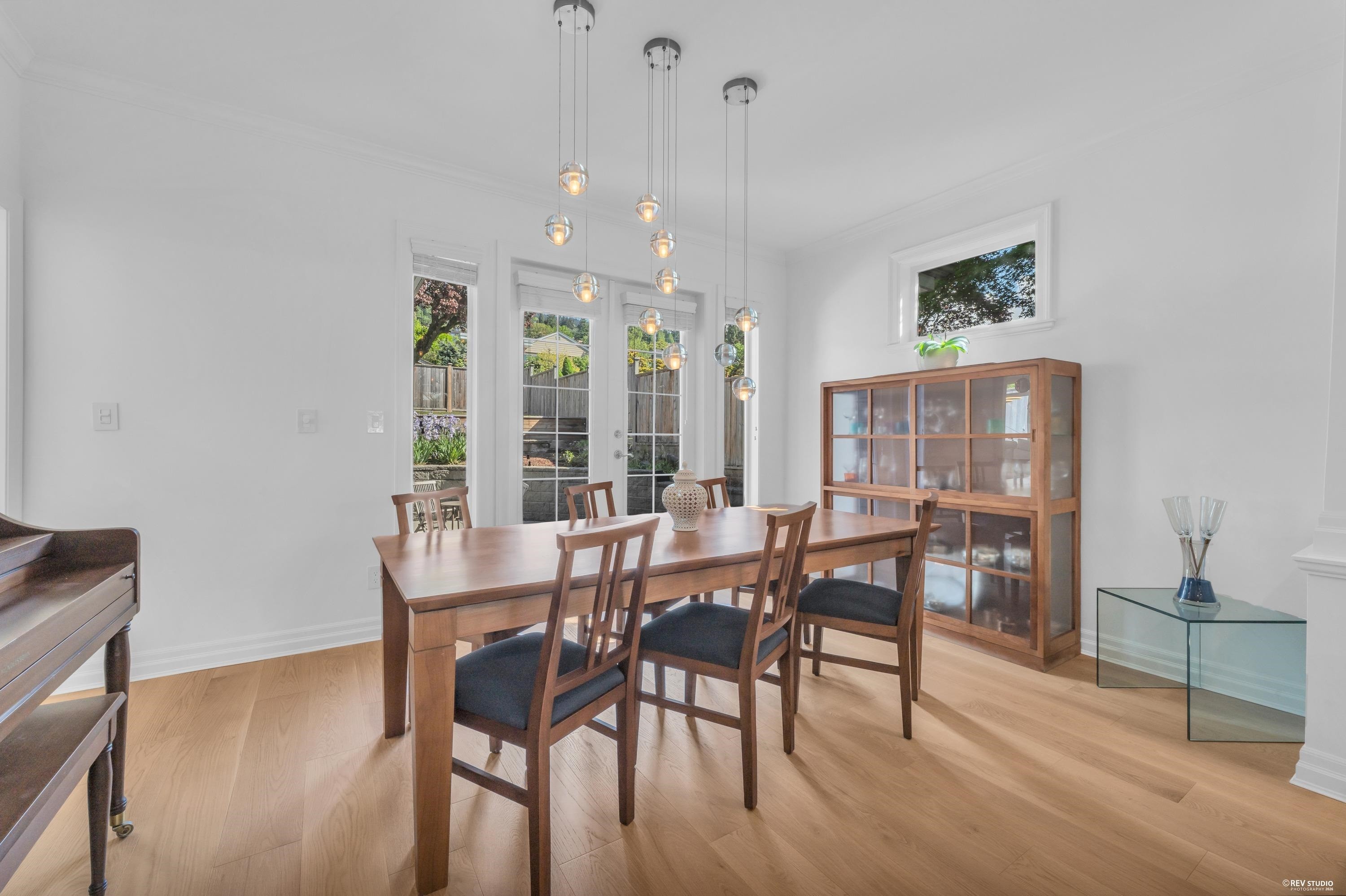 2459 Mathers Avenue, West Vancouver, BC