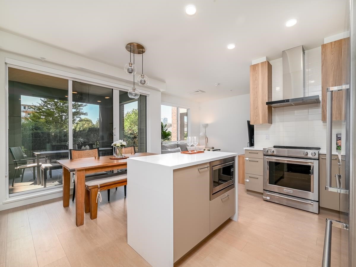 103-7599 15Th Street, Burnaby, BC