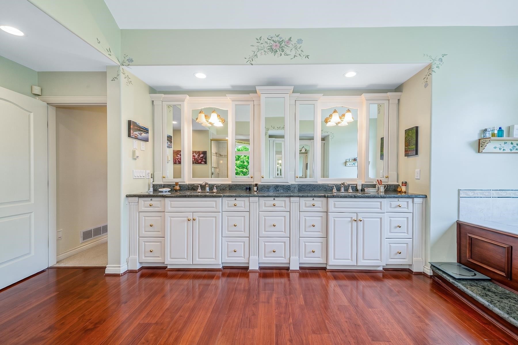 6680 Gibbons Drive, Richmond, BC