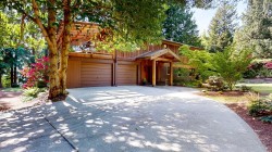 8115 Redrooffs Road Halfmoon Bay, BC V7Z 1C7