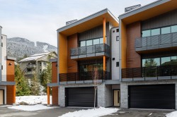 17-2077 Garibaldi Way Whistler, BC V8E 0A6