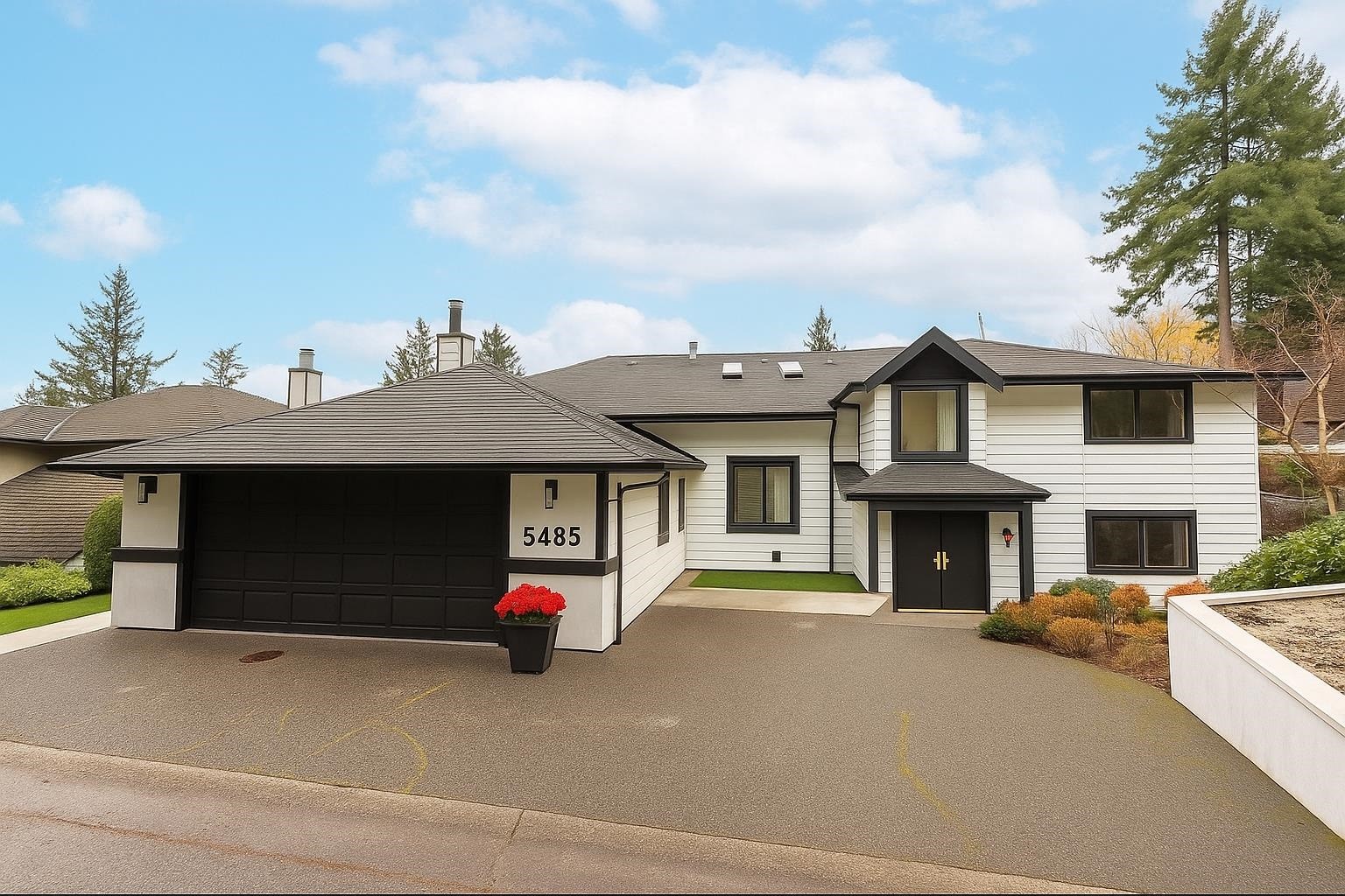 5485 Keith Road, West Vancouver, BC