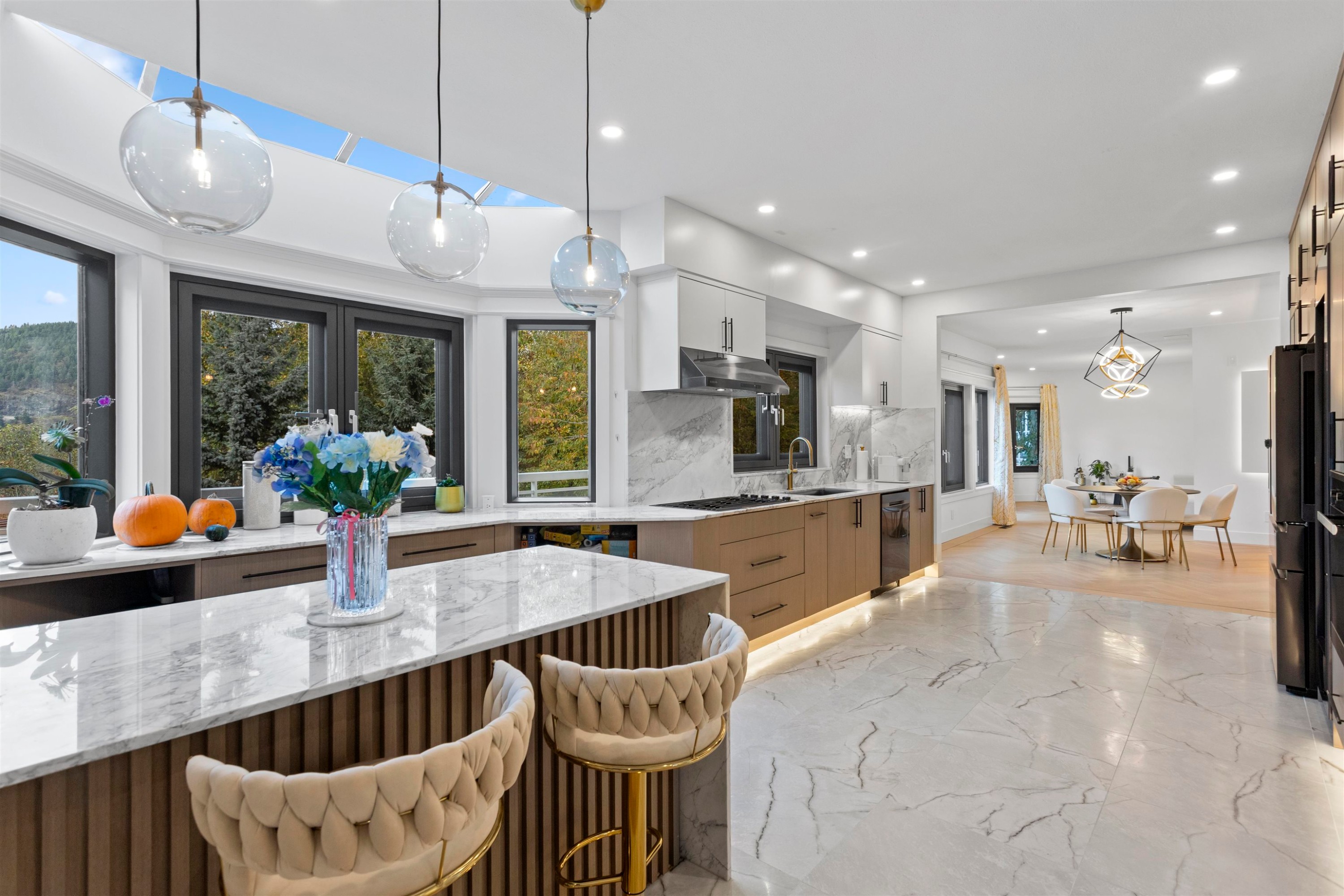 5485 Keith Road, West Vancouver, BC