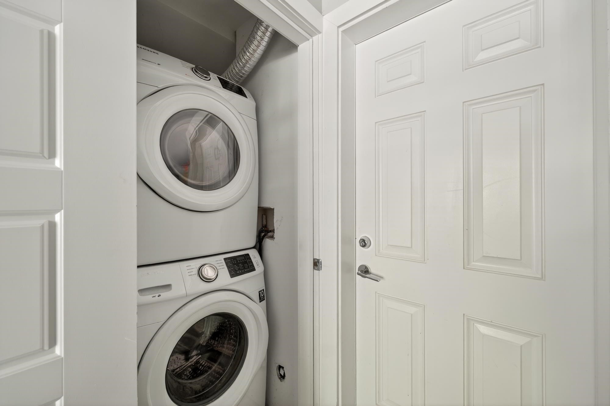 3034 Kings Avenue, Vancouver, BC