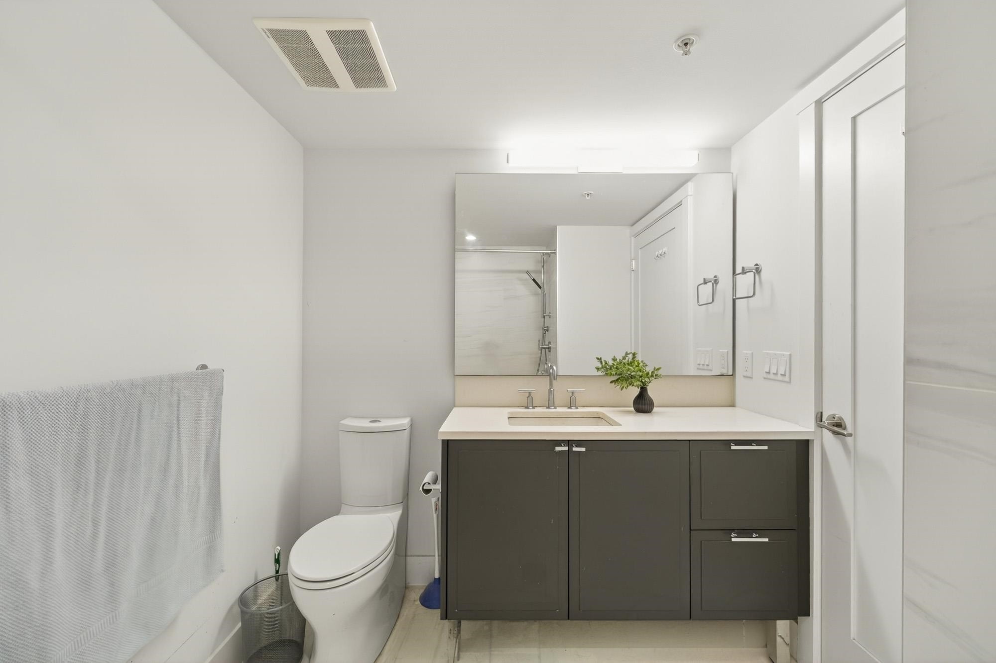 7601 Yukon Street, Vancouver, BC