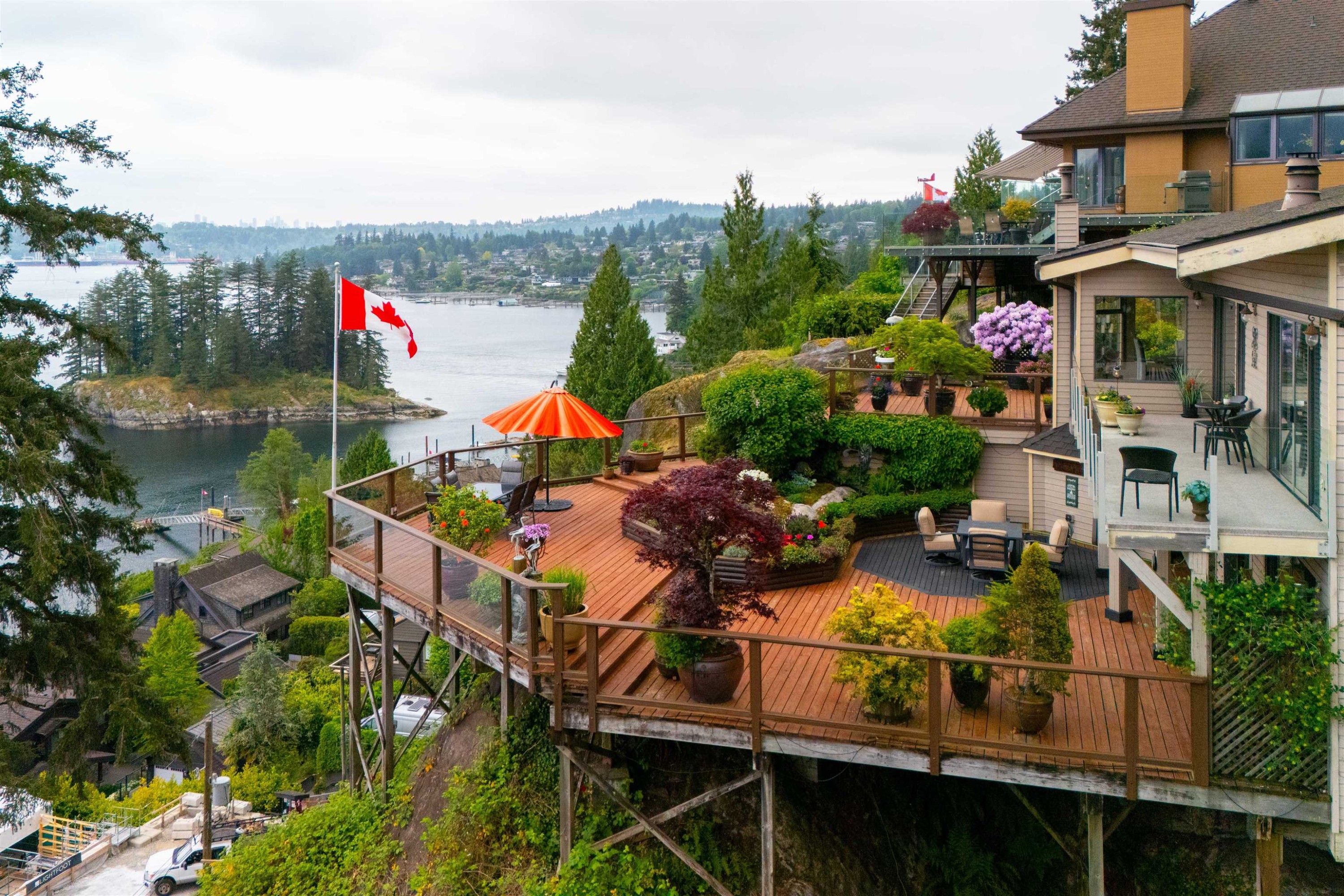 1584 Look Out Point, North Vancouver, BC