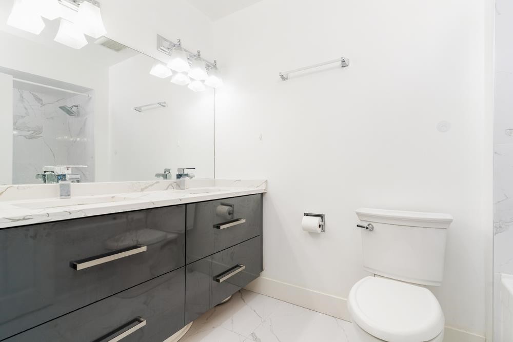 5416 Yew Street, Vancouver, BC