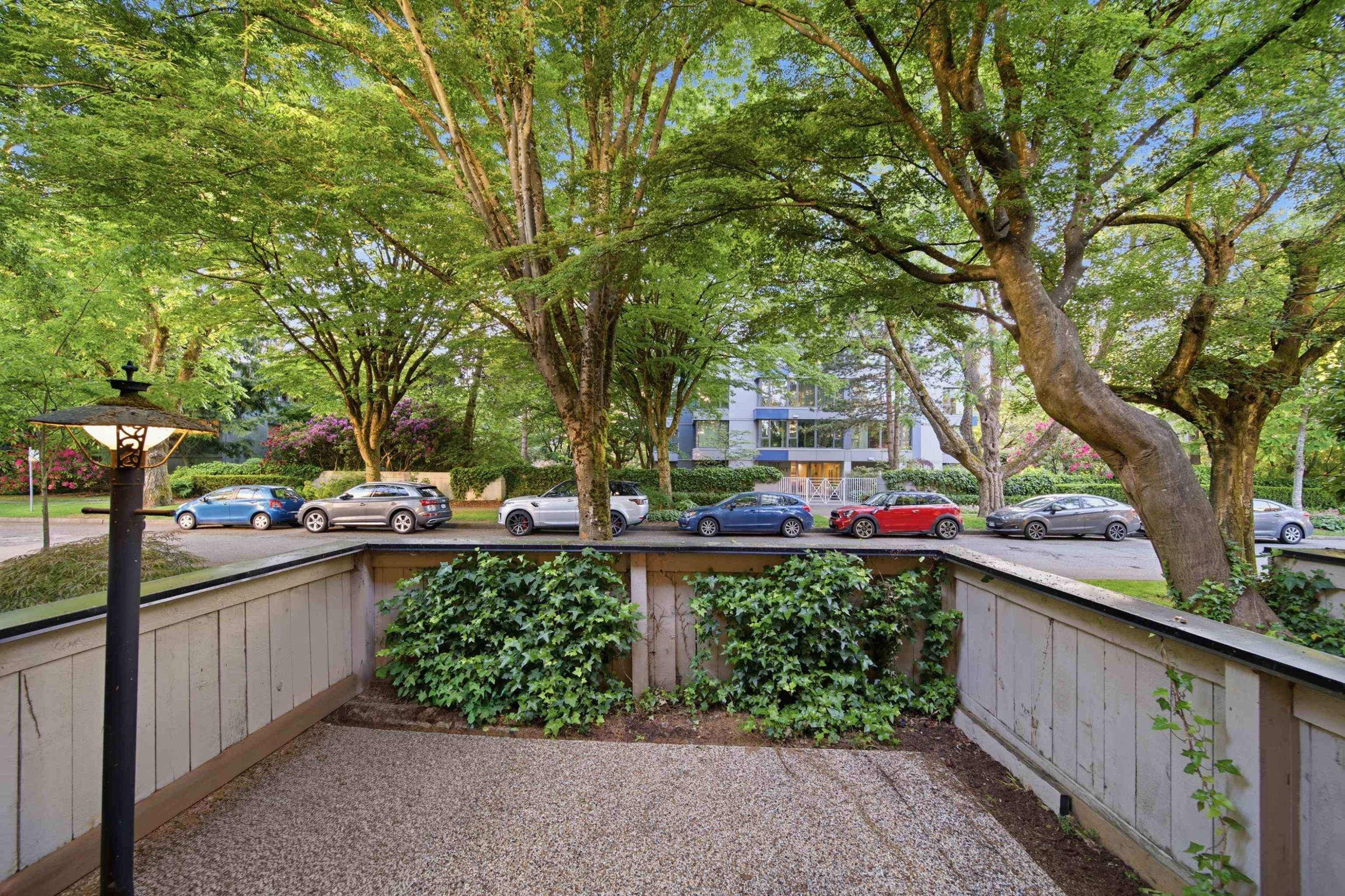 5416 Yew Street, Vancouver, BC