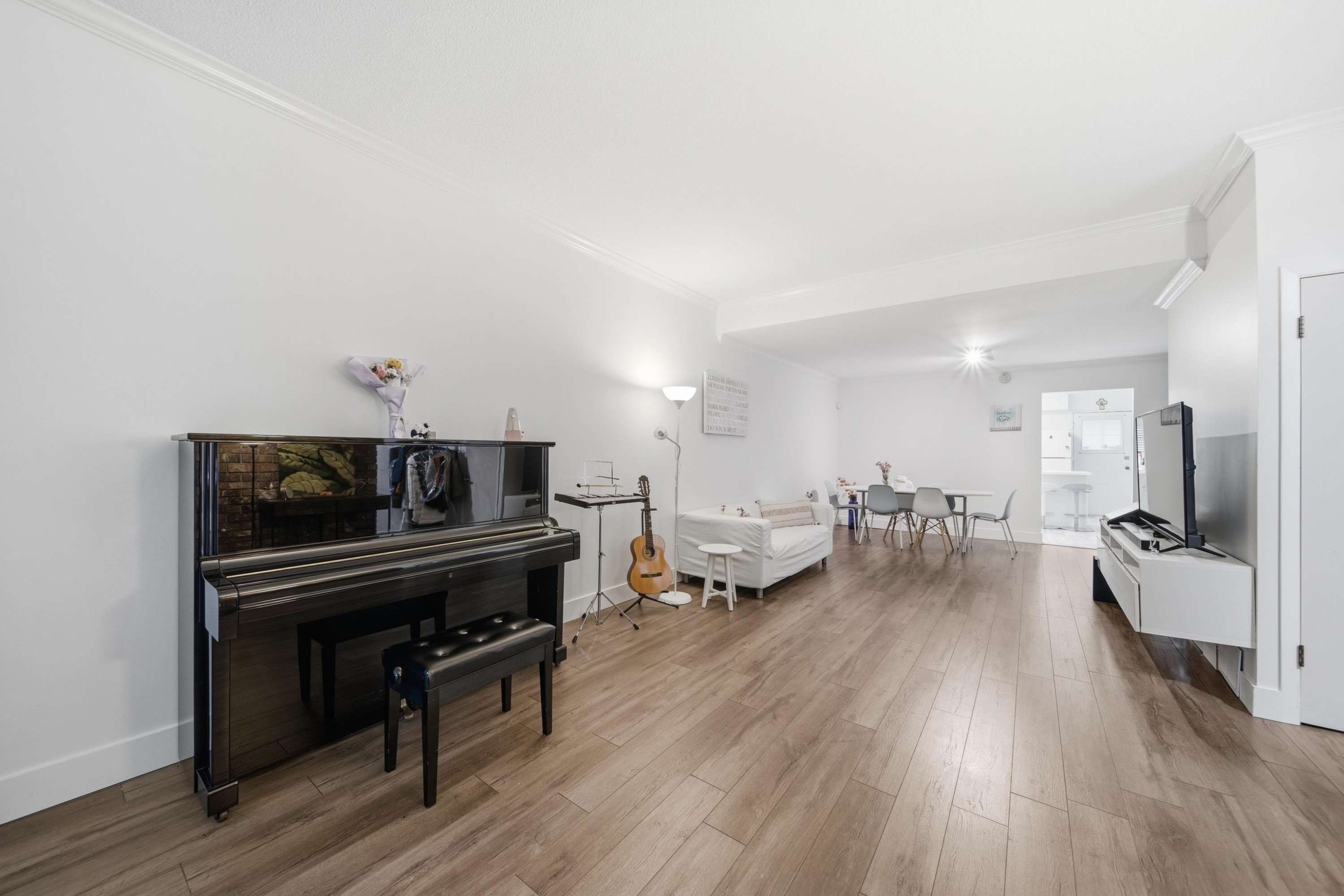5416 Yew Street, Vancouver, BC