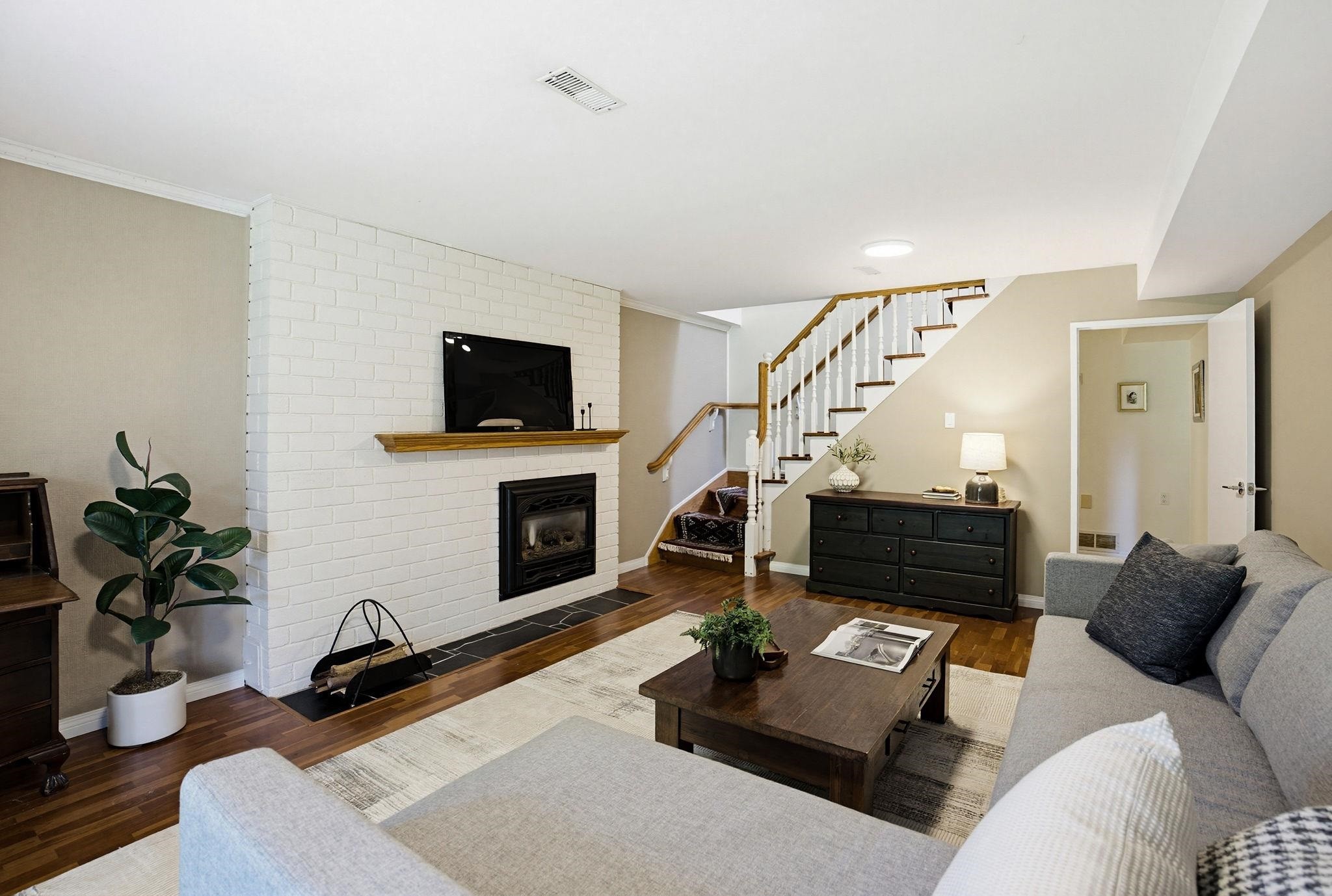 3665 Edgemont Boulevard, North Vancouver, BC