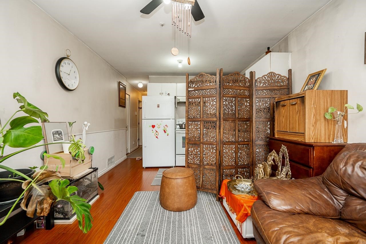 726 56Th Avenue E, Vancouver, BC