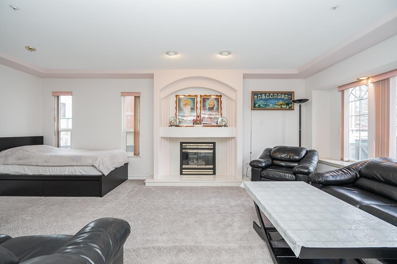 726 56Th Avenue E, Vancouver, BC