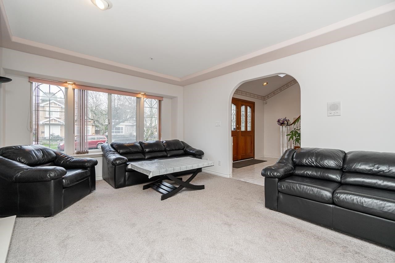 726 56Th Avenue E, Vancouver, BC