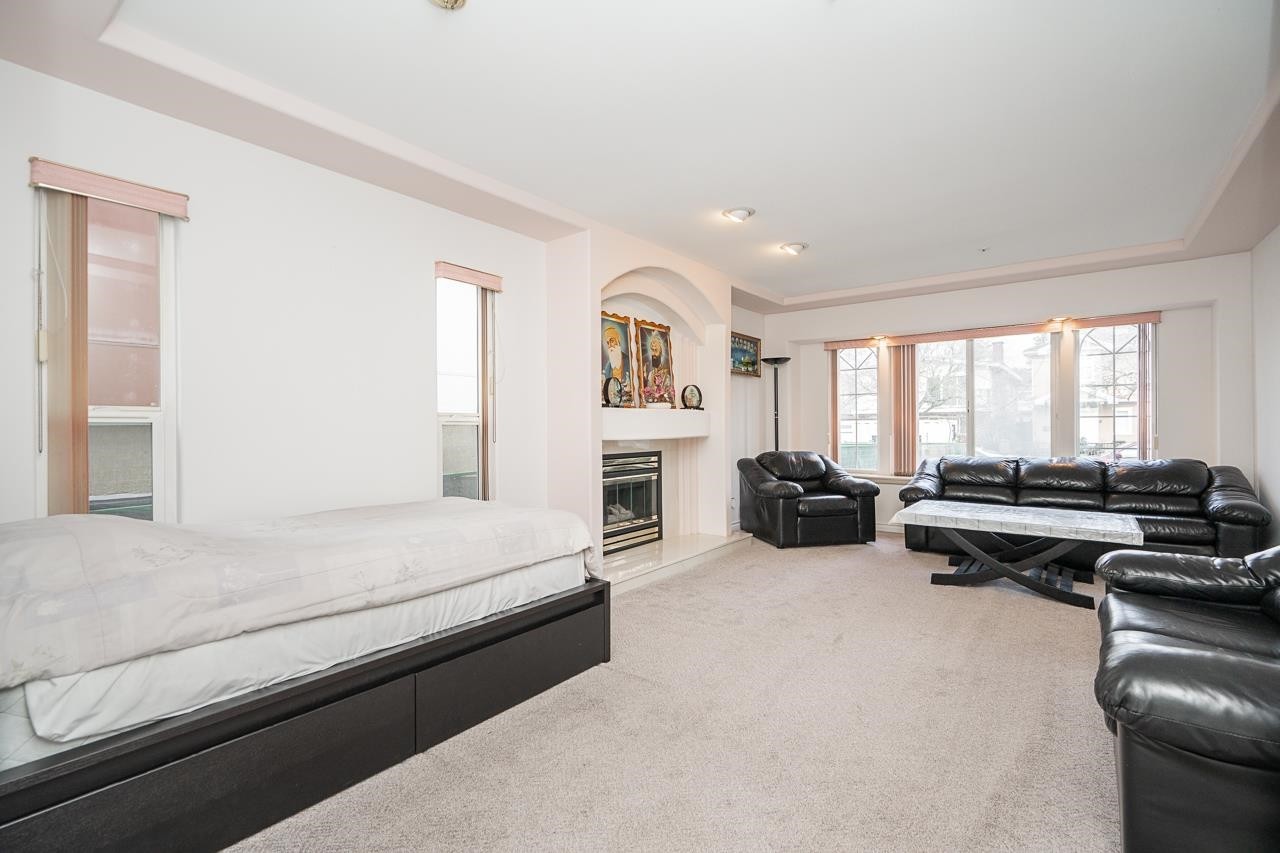726 56Th Avenue E, Vancouver, BC