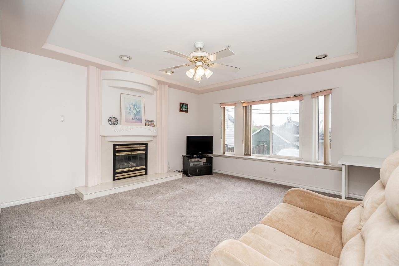 726 56Th Avenue E, Vancouver, BC