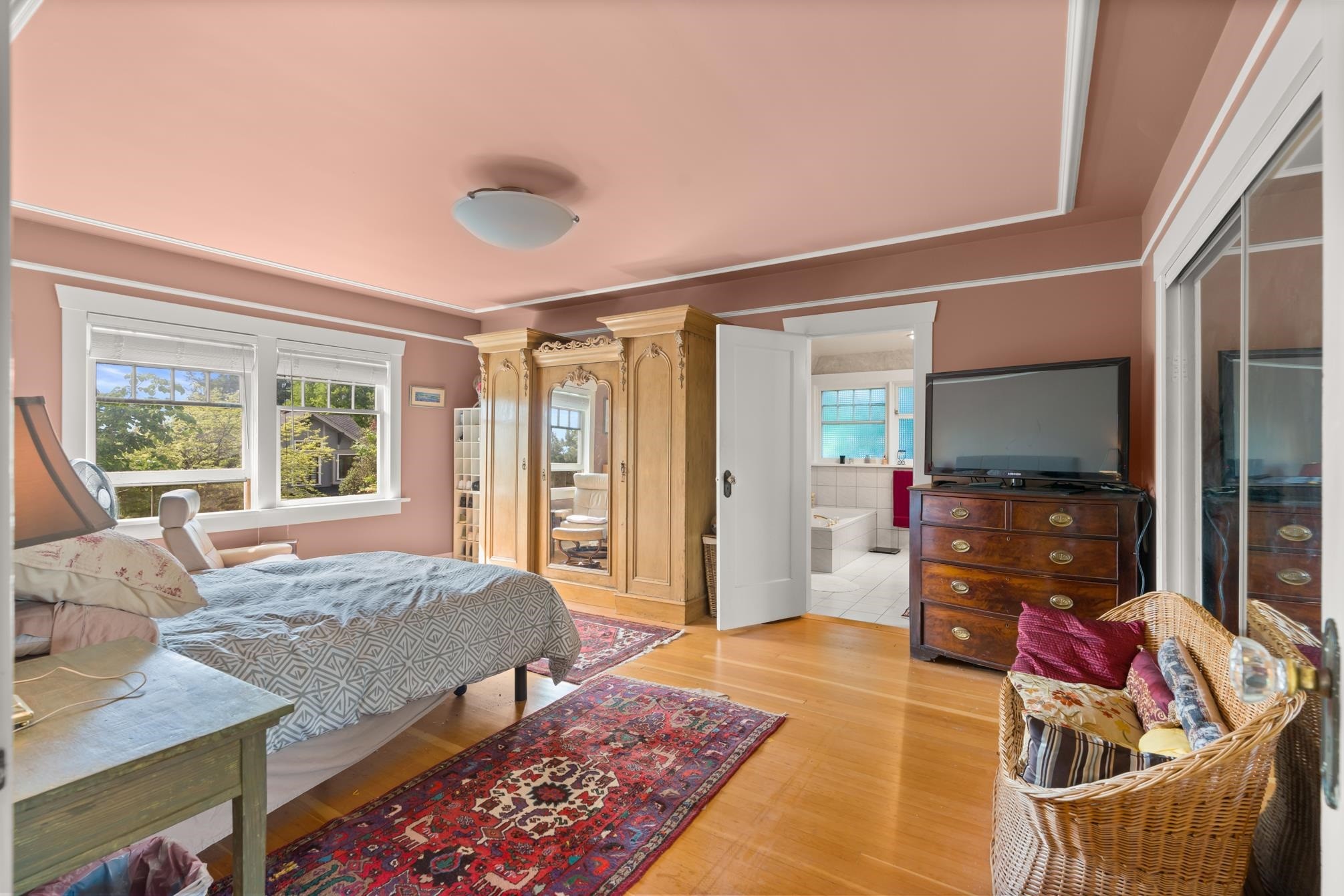 5662 Laburnum Street, Vancouver, BC