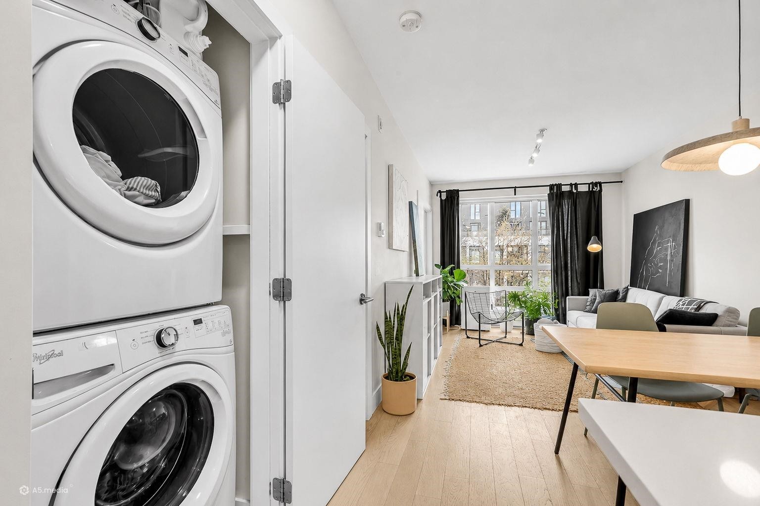 506-2477 Carolina Street, Vancouver, BC