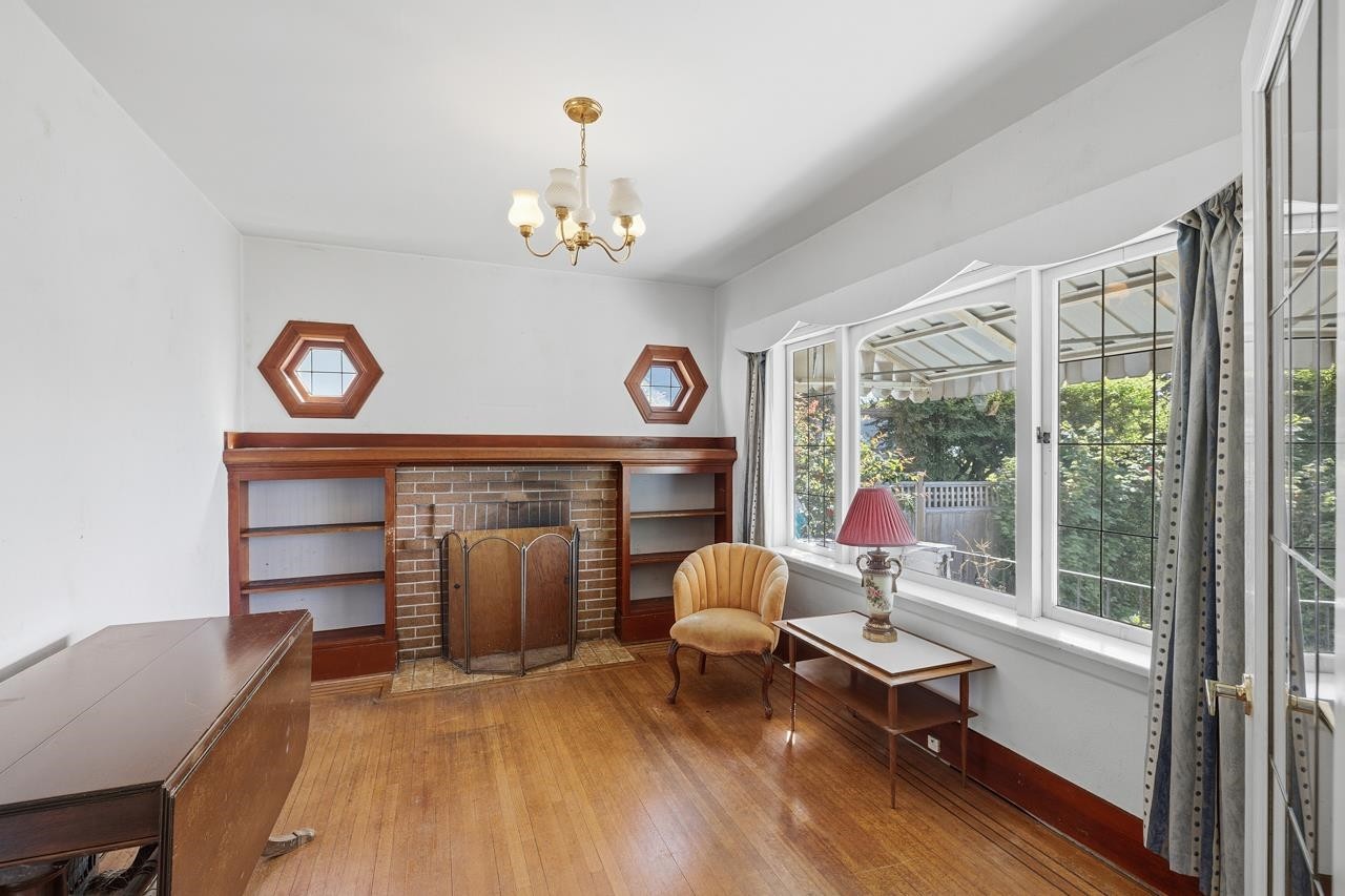 1013 Duchess Avenue, West Vancouver, BC