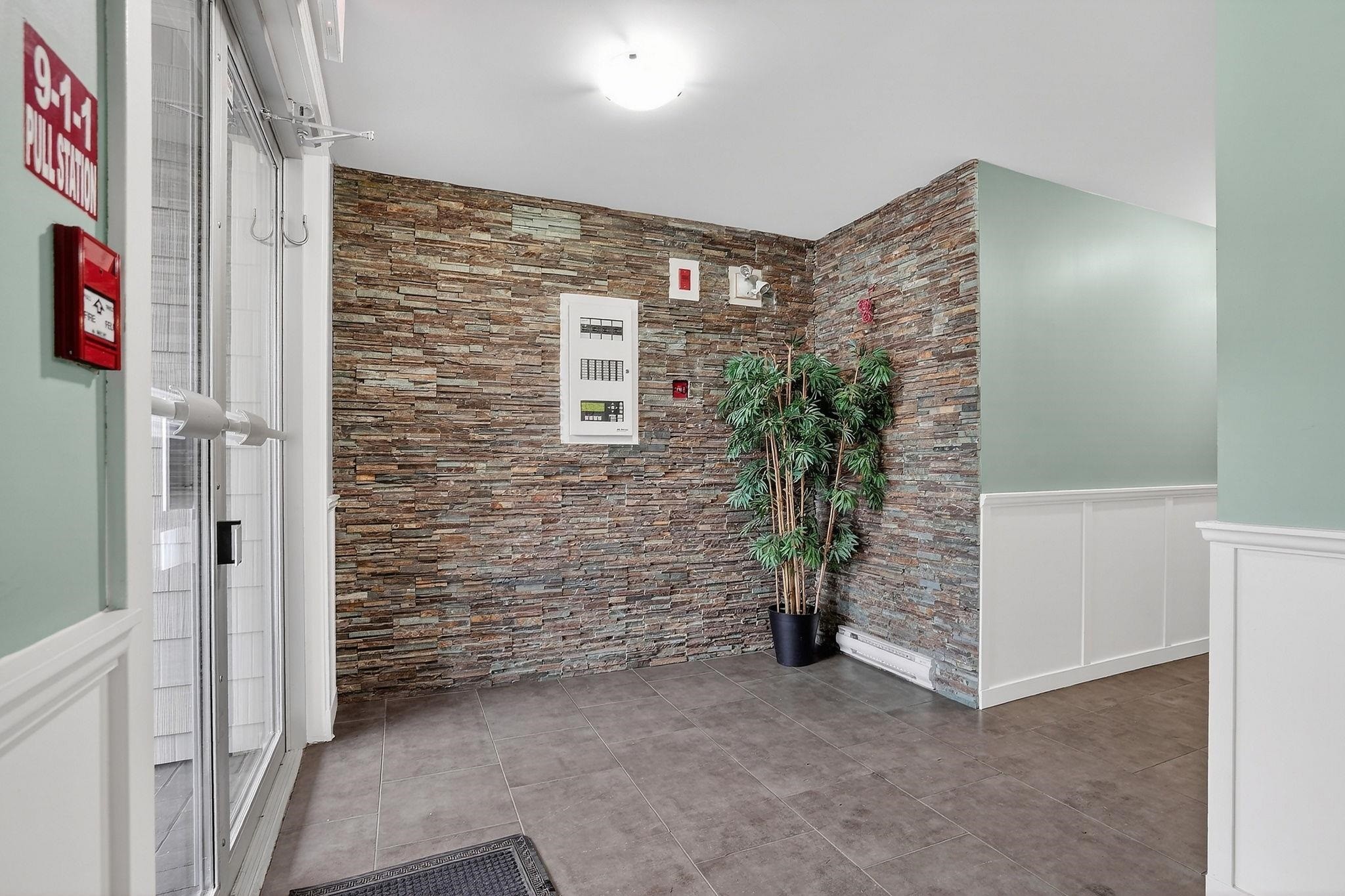 404-22858 Lougheed Highway, Maple Ridge, BC