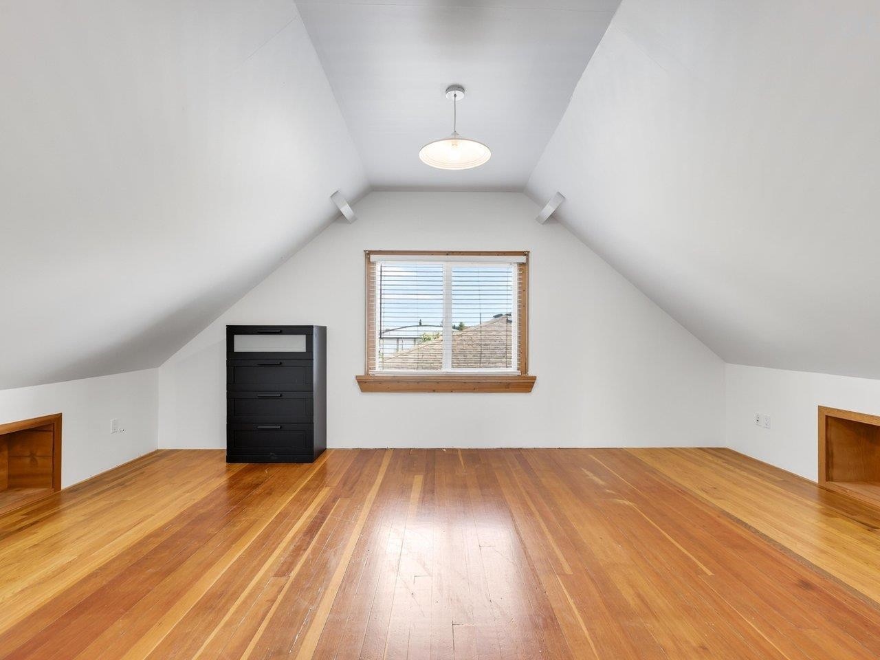 2087 26Th Avenue E, Vancouver, BC