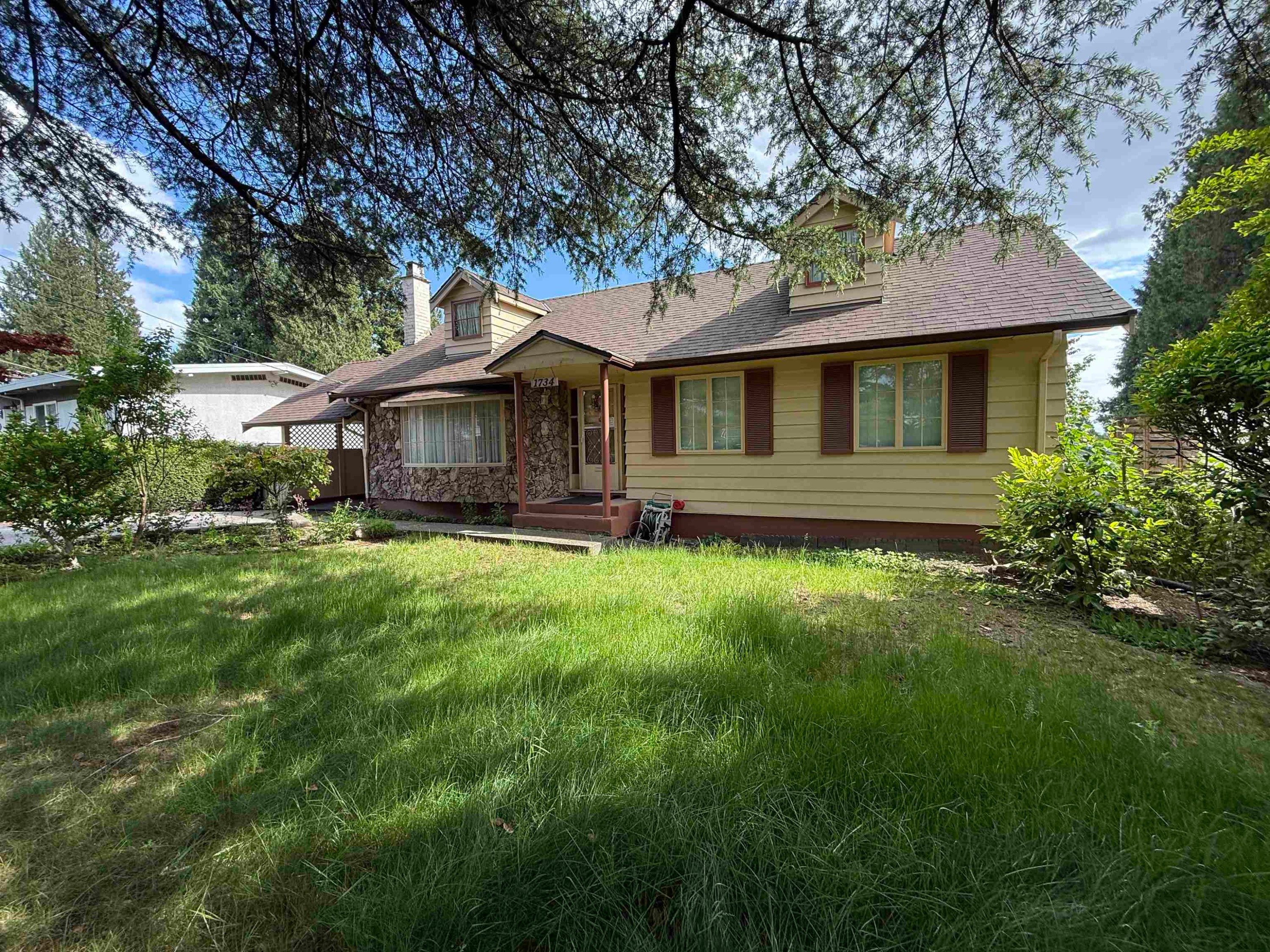 1734 Dansey Avenue, Coquitlam, BC
