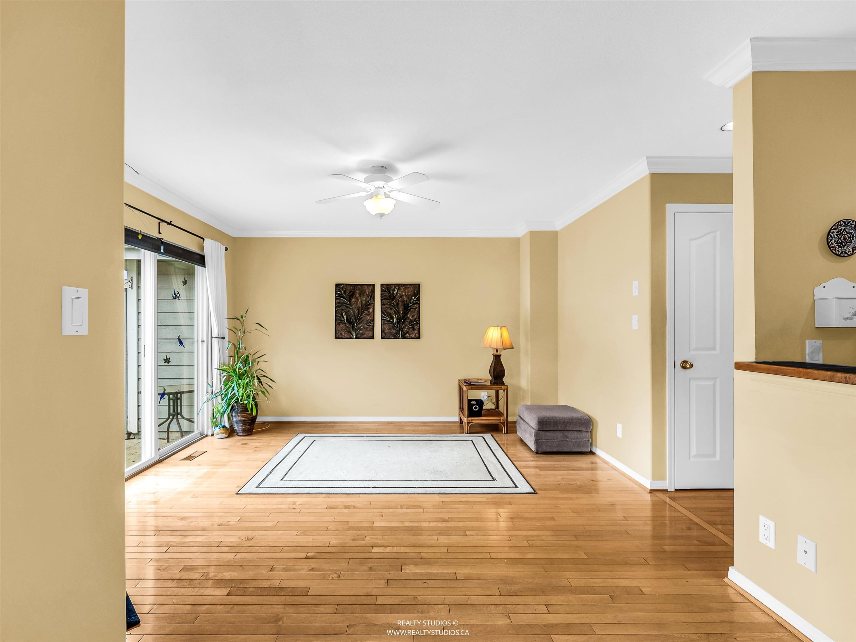 332 12Th Street E, North Vancouver, BC