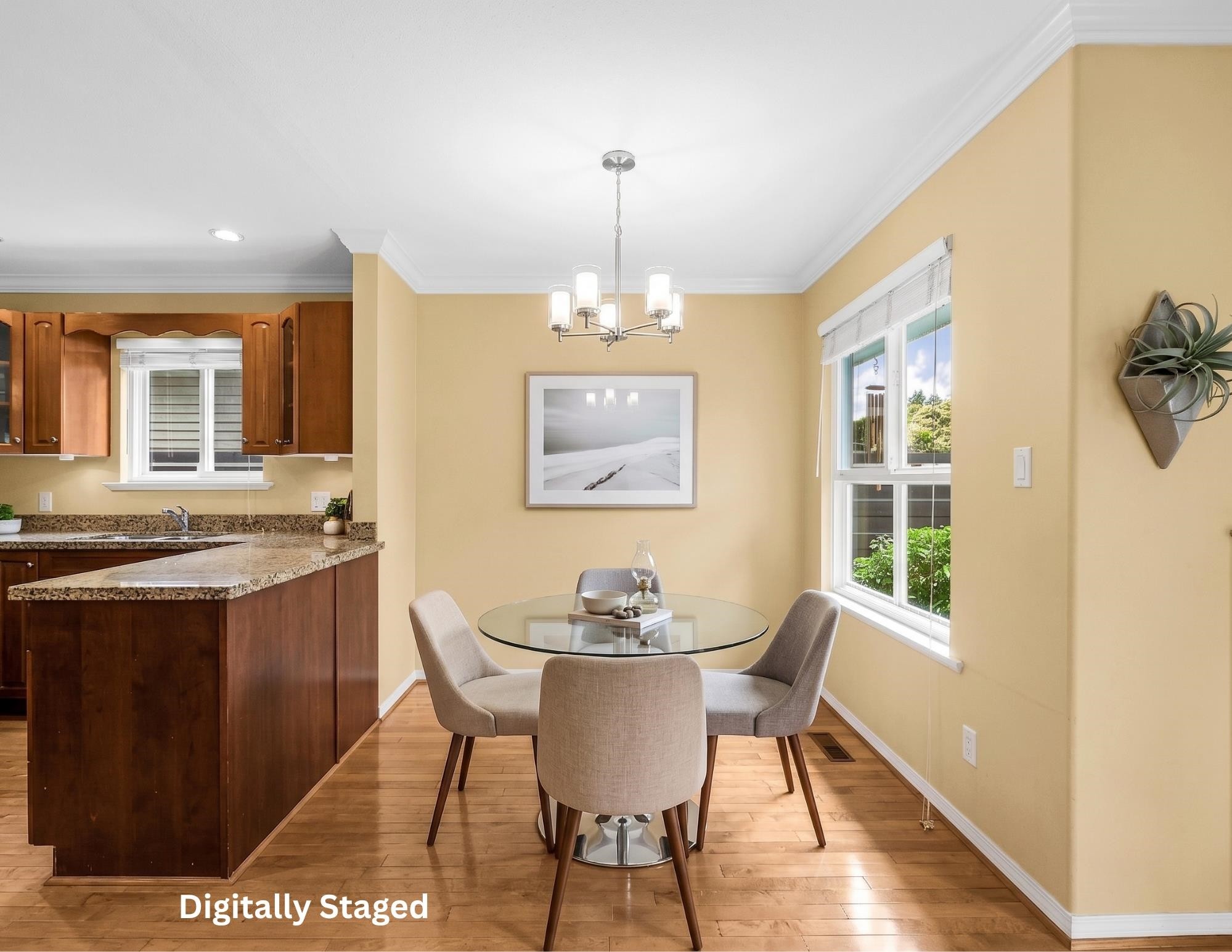 332 12Th Street E, North Vancouver, BC