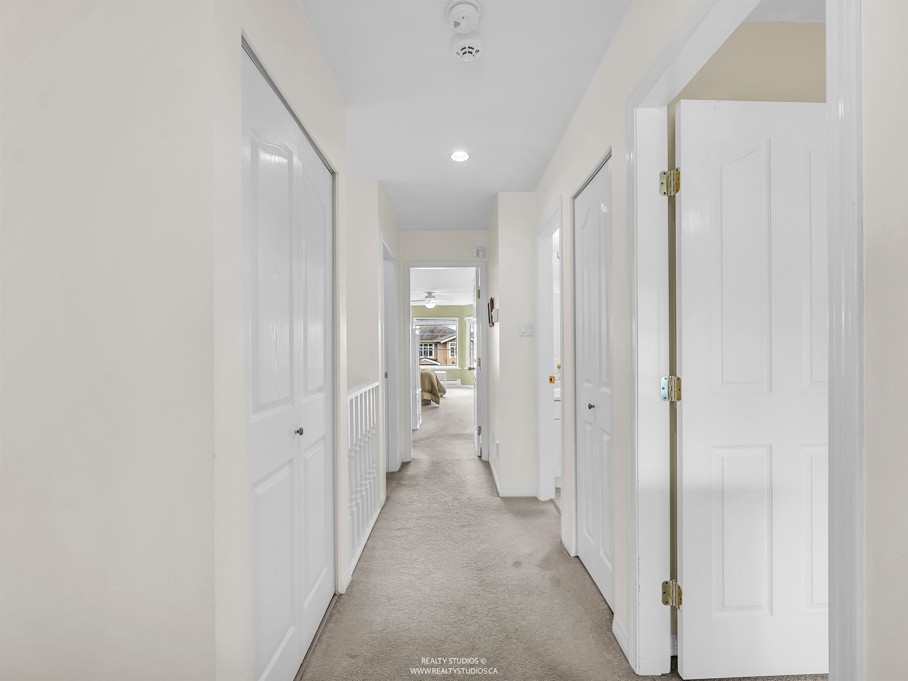332 12Th Street E, North Vancouver, BC