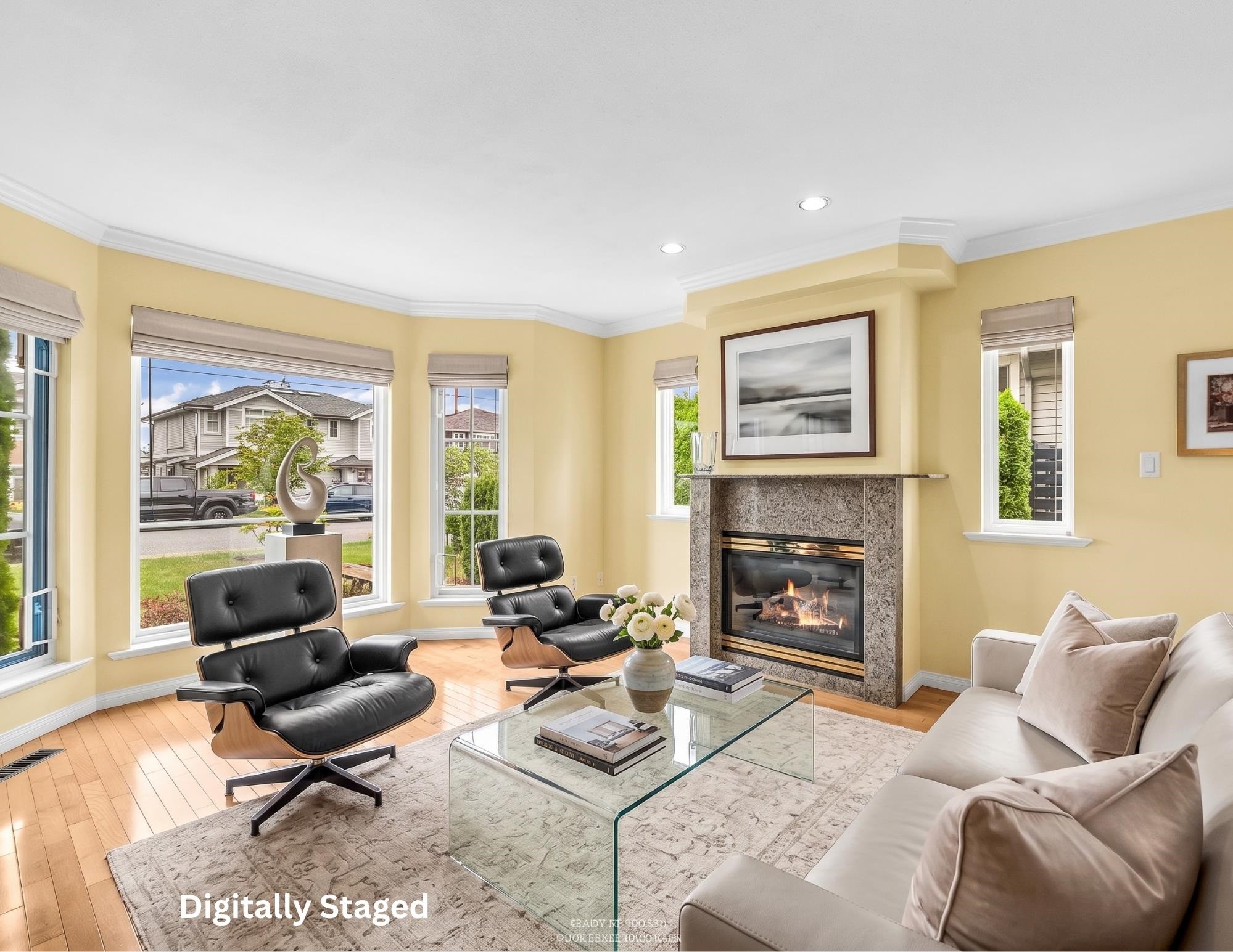 332 12Th Street E, North Vancouver, BC