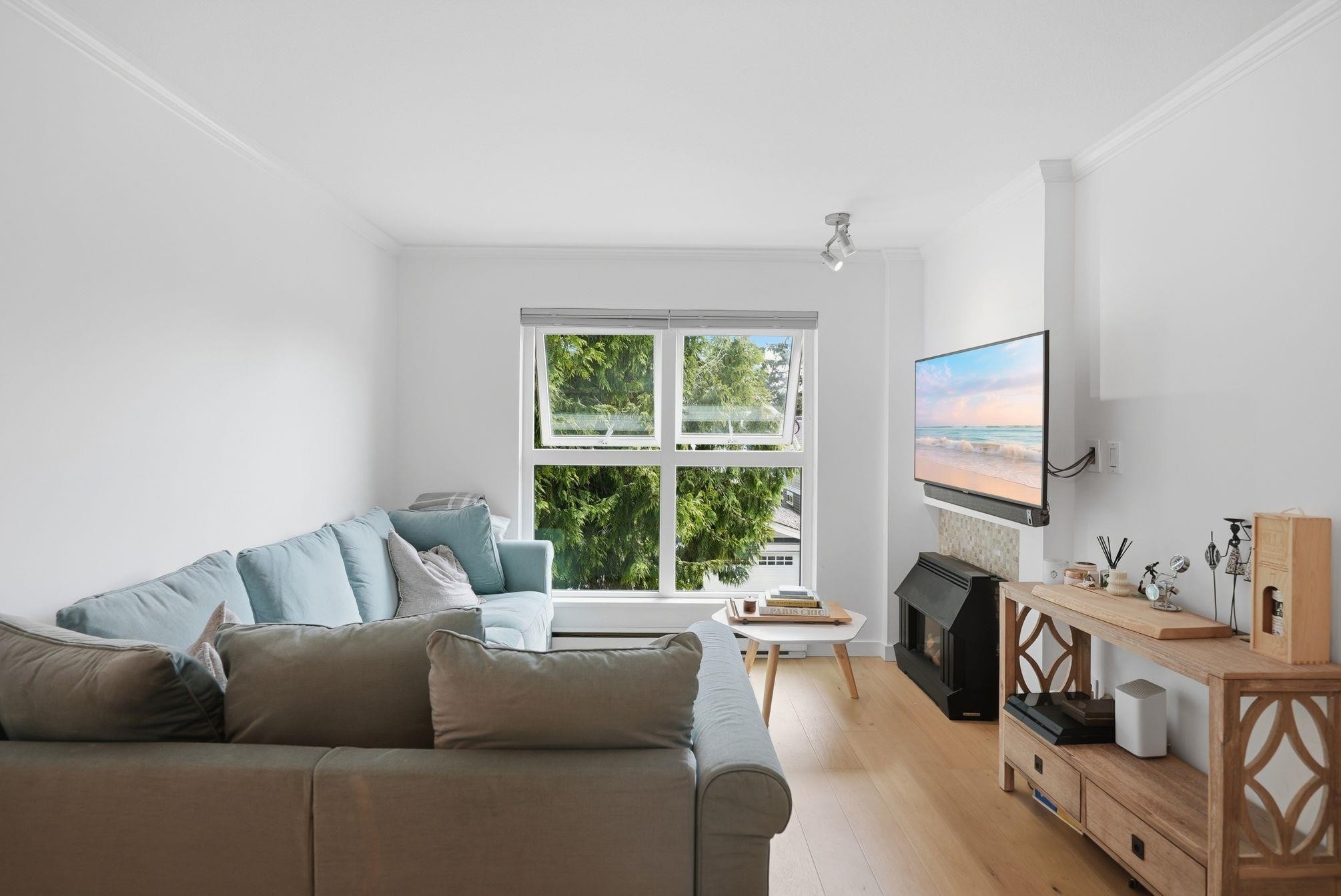 2510 4Th Avenue W, Vancouver, BC