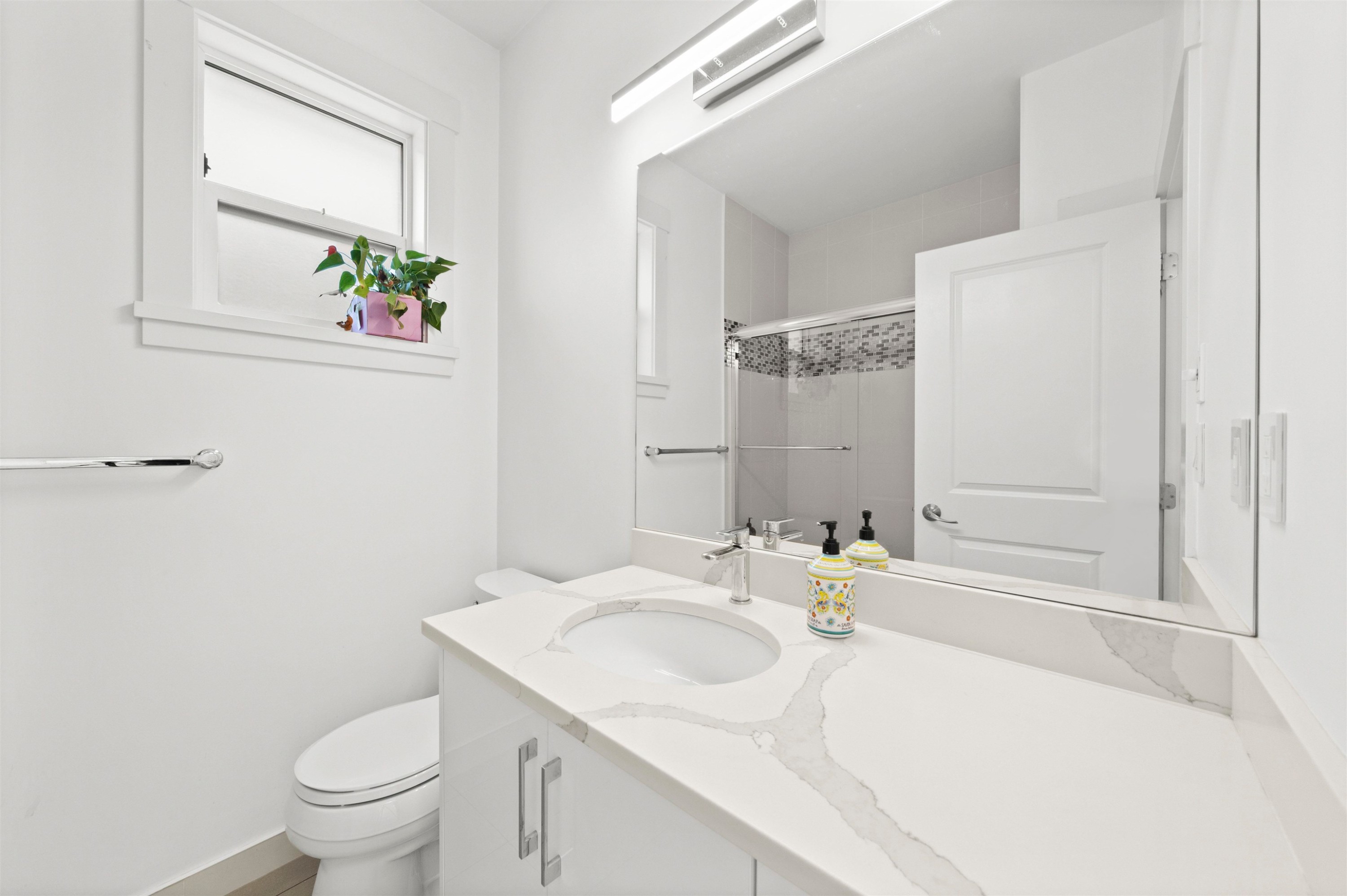 9779 Steveston Highway, Richmond, BC
