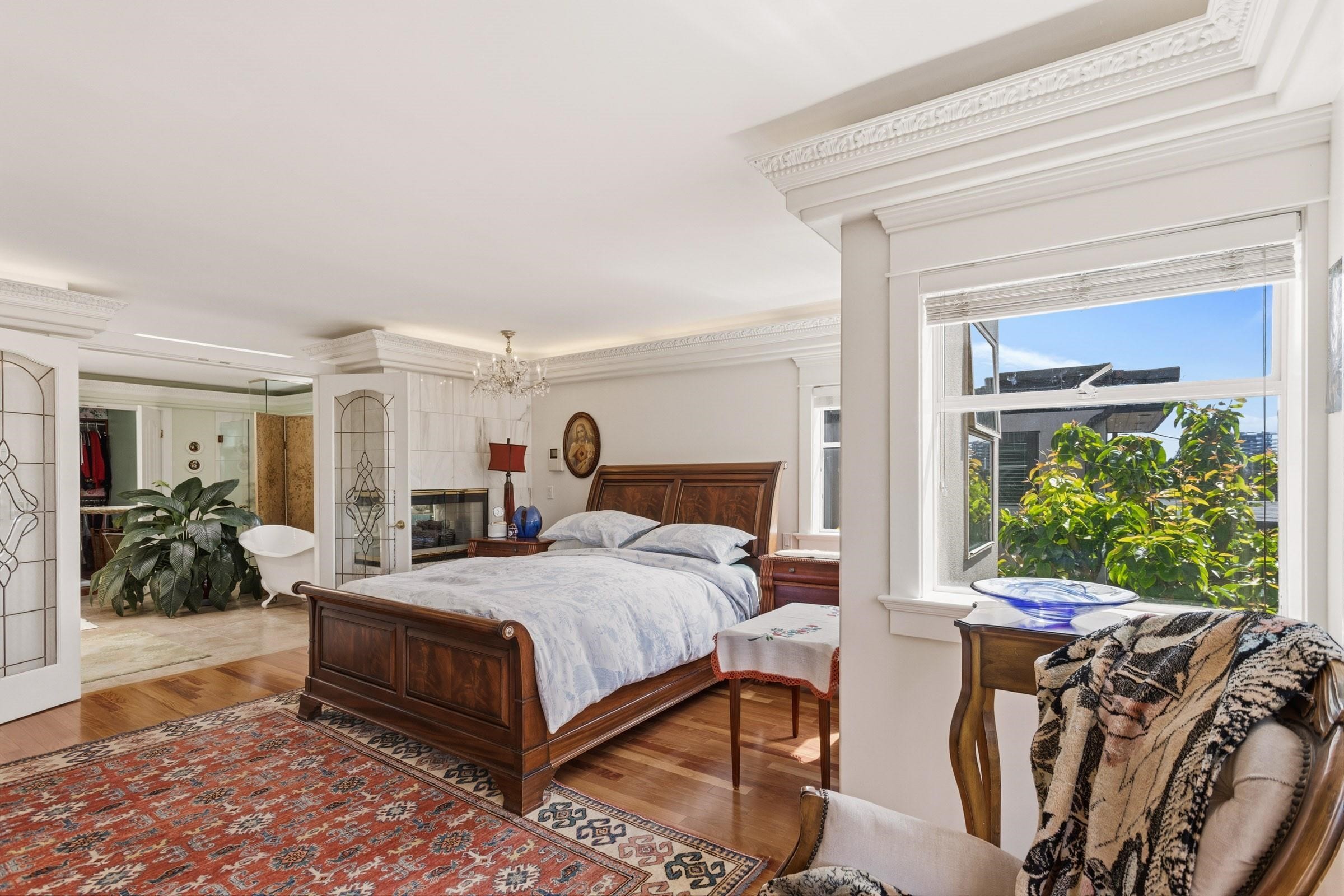 2541 Marine Drive, West Vancouver, BC