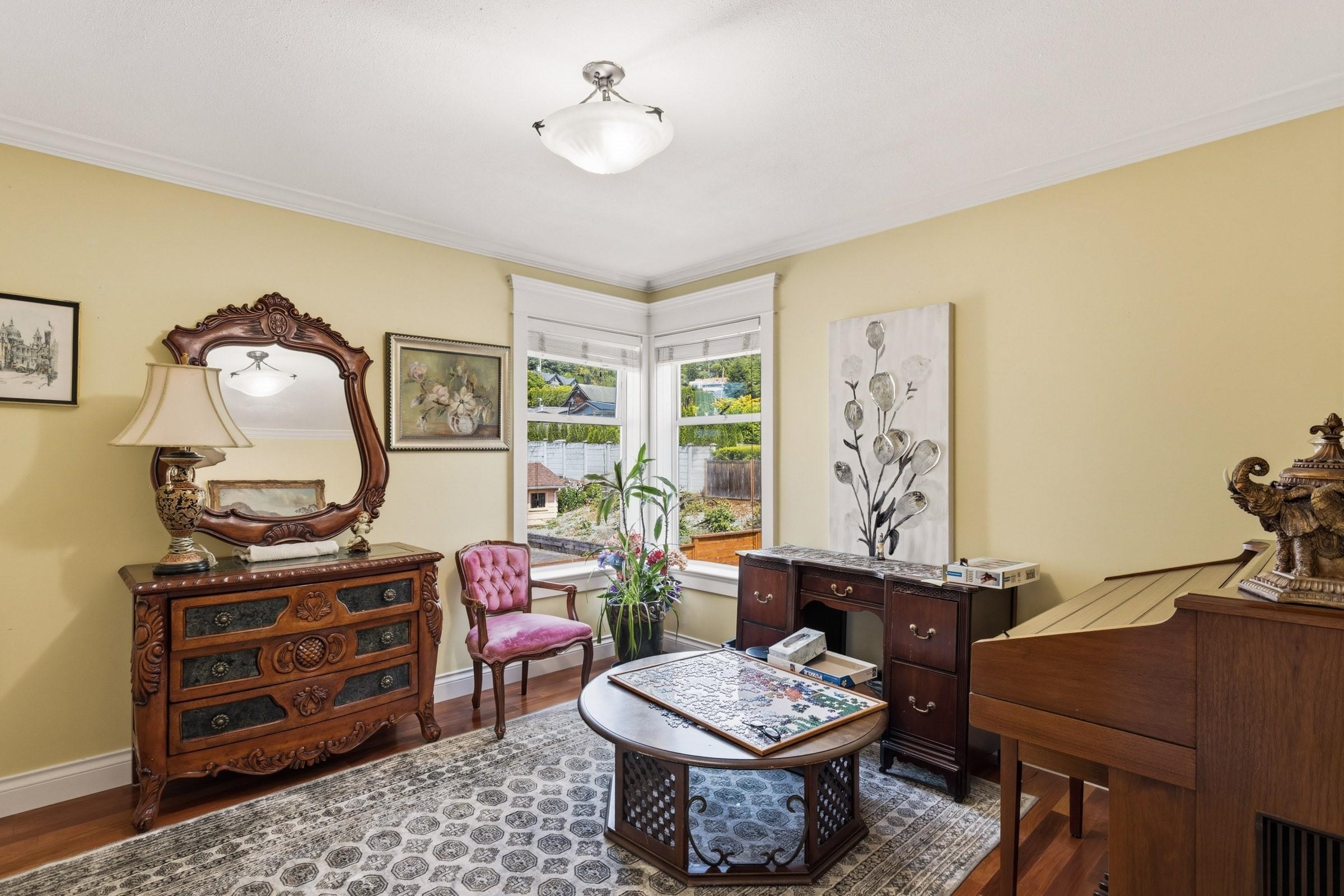 2541 Marine Drive, West Vancouver, BC