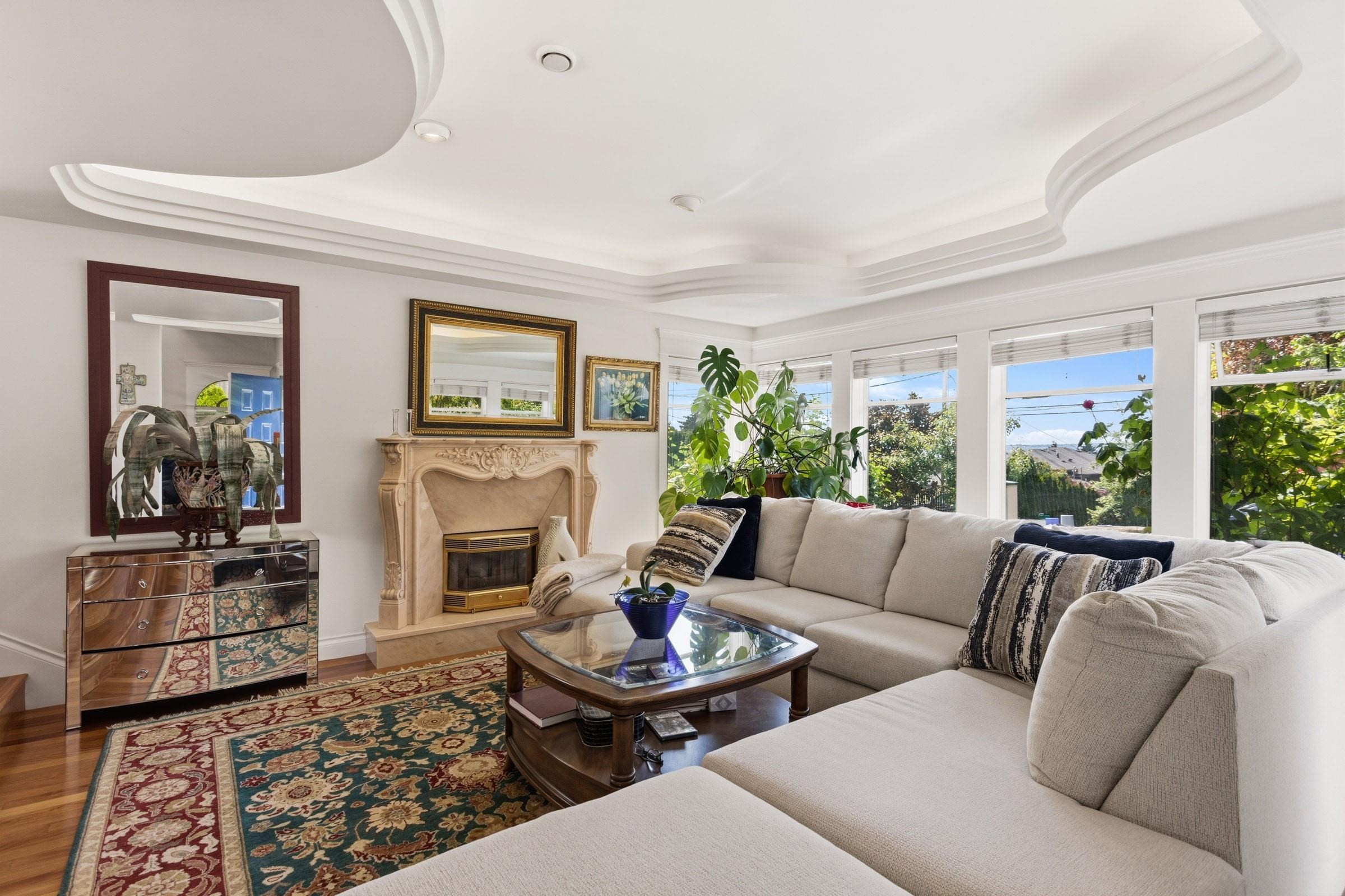 2541 Marine Drive, West Vancouver, BC