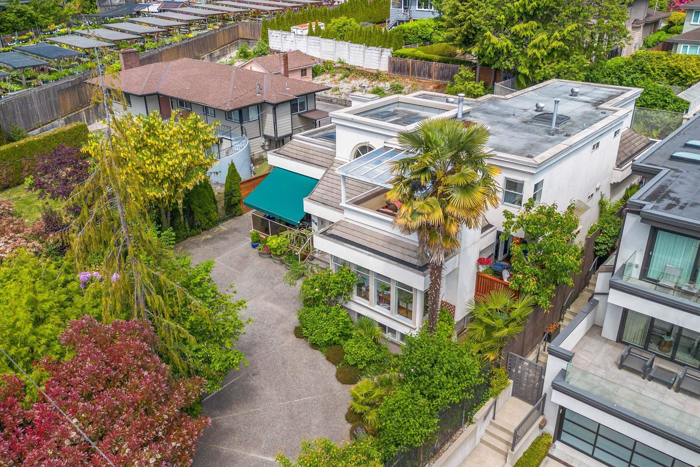 2541 Marine Drive, West Vancouver, BC