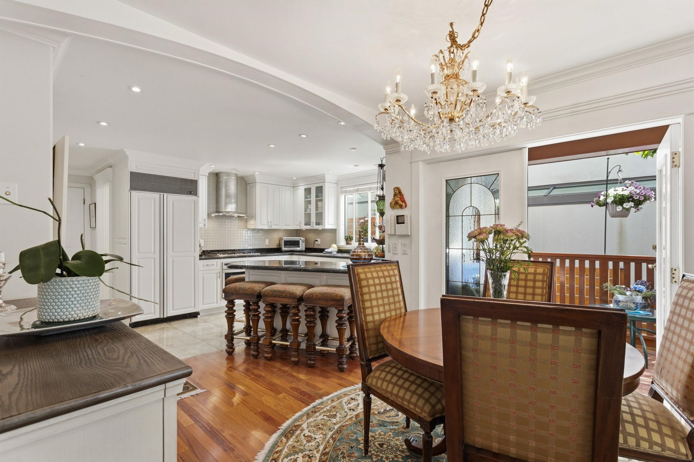 2541 Marine Drive, West Vancouver, BC