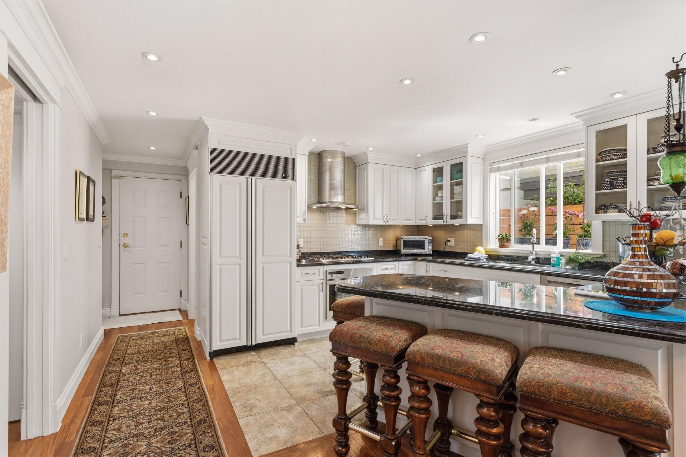 2541 Marine Drive, West Vancouver, BC