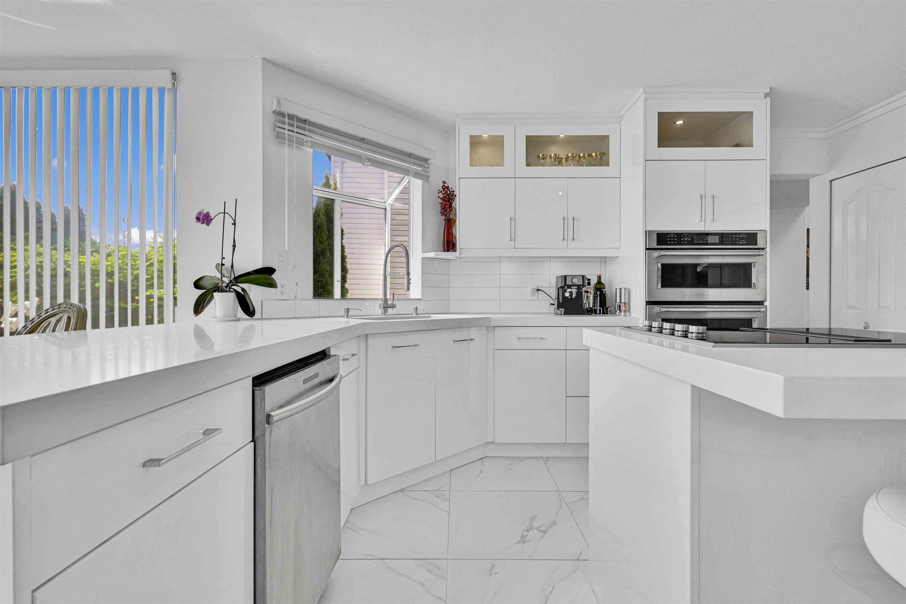 1476 Lansdowne Drive, Coquitlam, BC