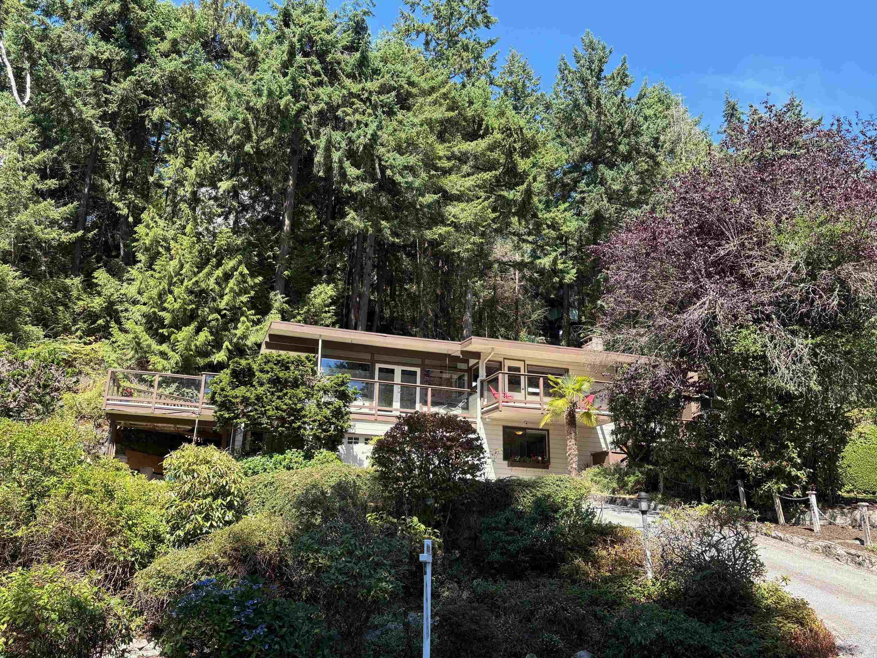 5651 Westhaven Road, West Vancouver, BC